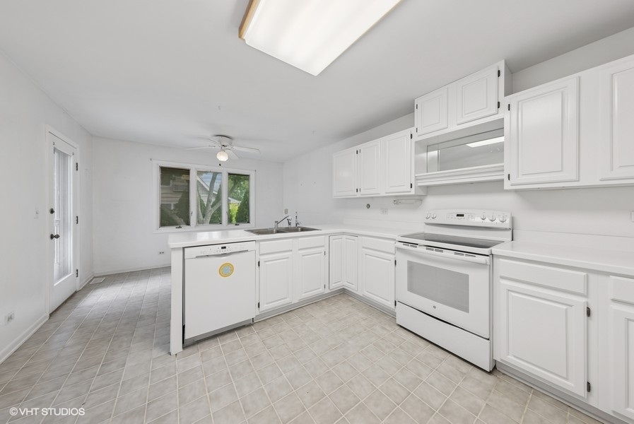 1410 Seward Street, Schaumburg, IL 60193