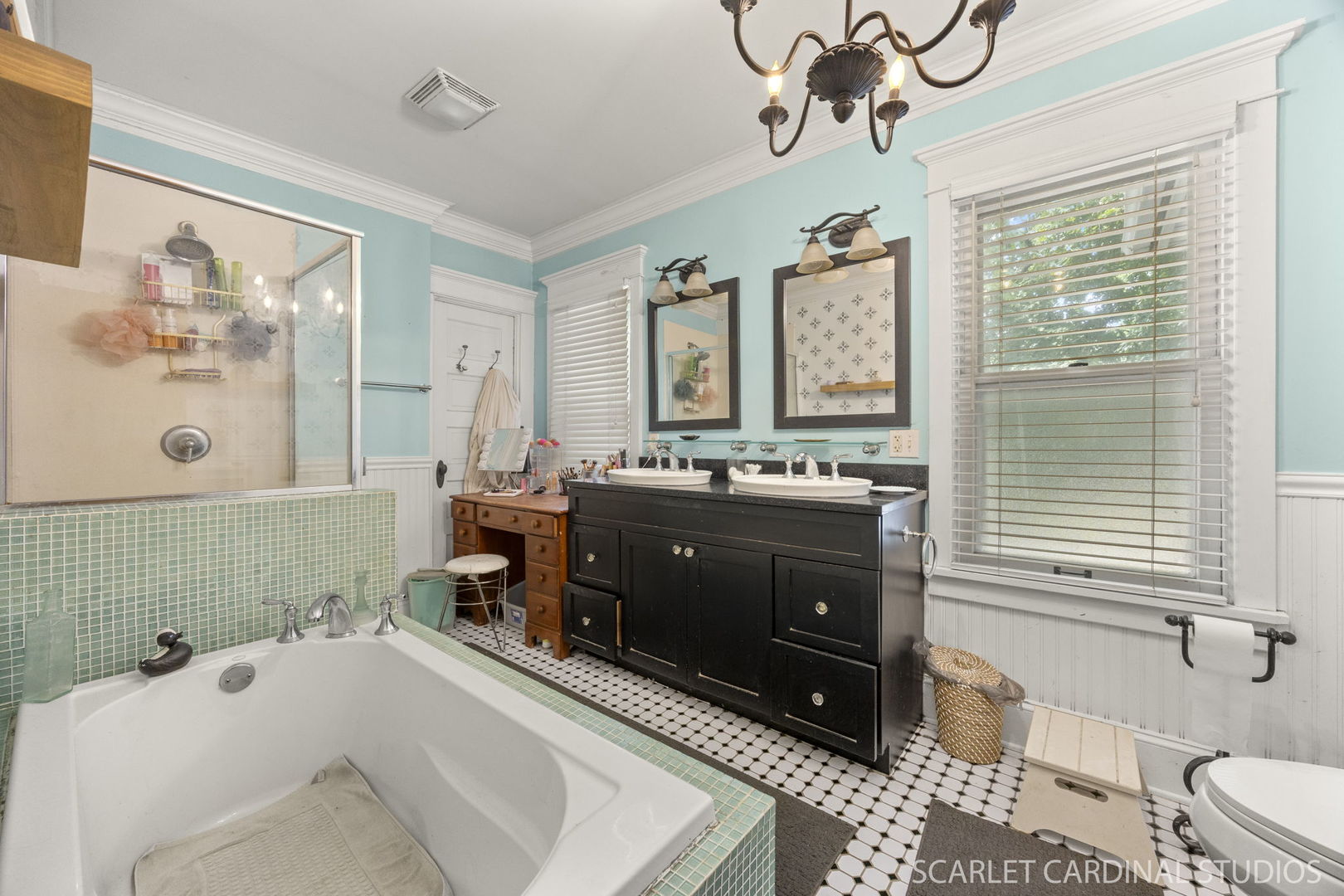 96 E Washington Street, Oswego, IL 60543