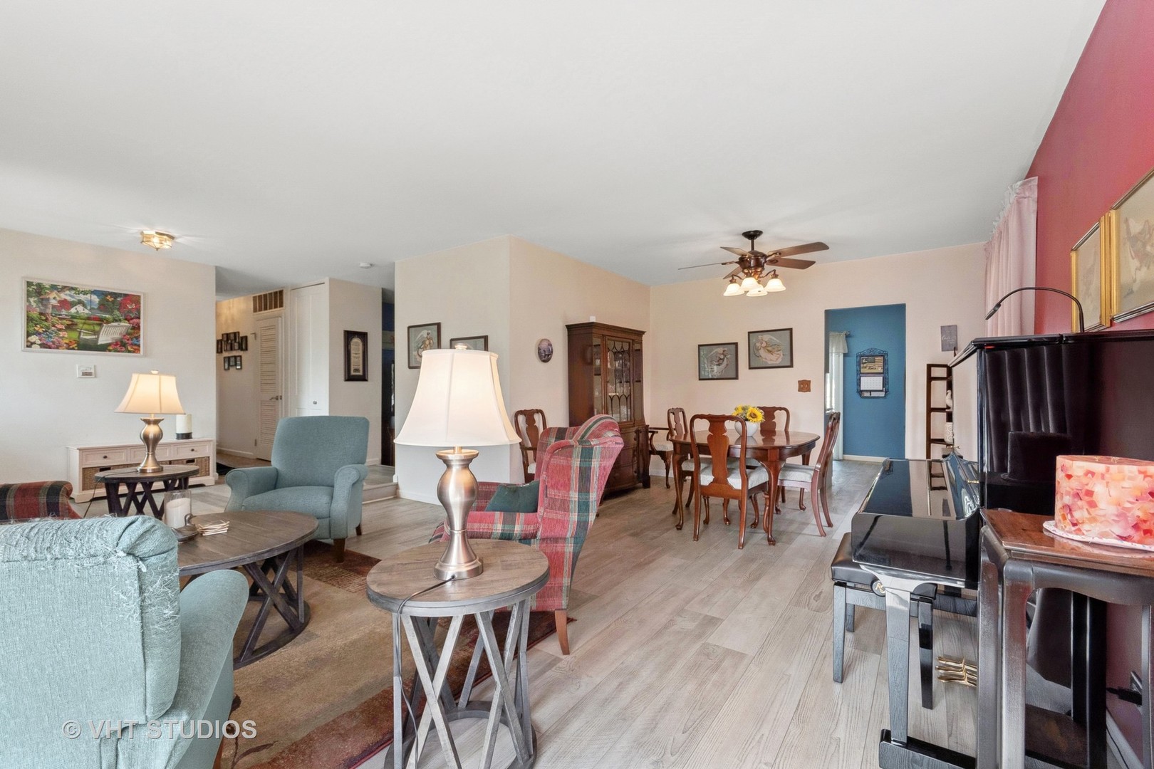 213 Plymouth Lane, Bolingbrook, IL 60440