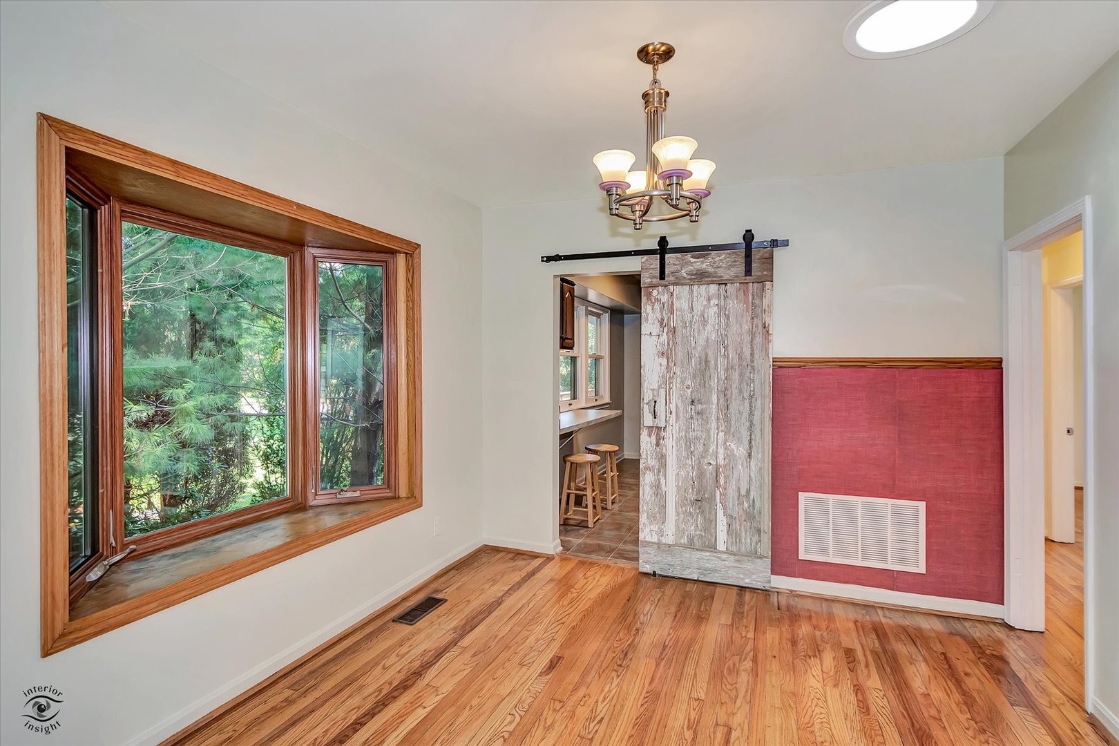 105 Oak Avenue, Westmont, IL 60559