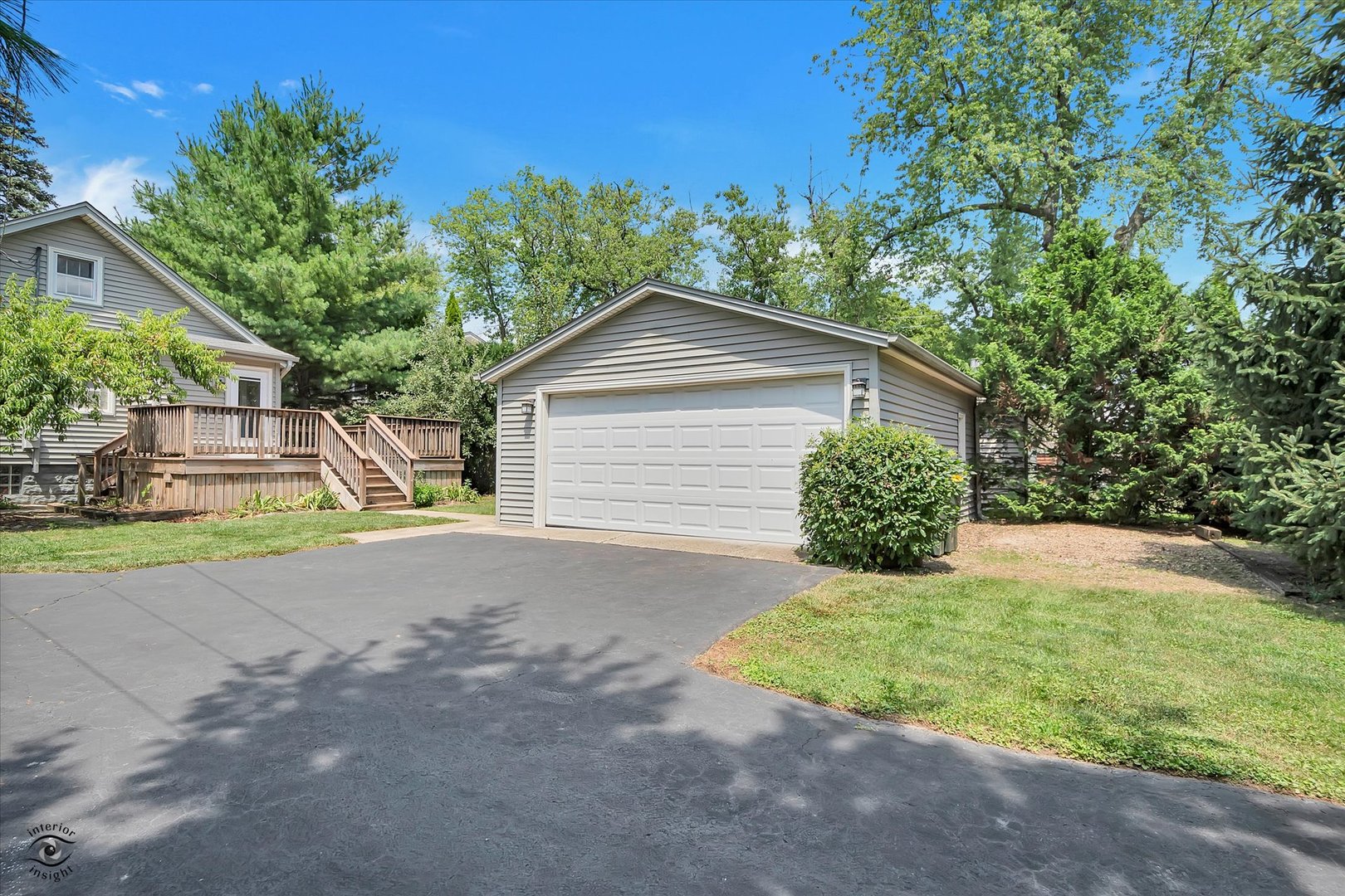 105 Oak Avenue, Westmont, IL 60559