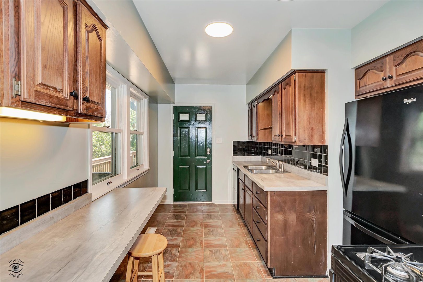 105 Oak Avenue, Westmont, IL 60559