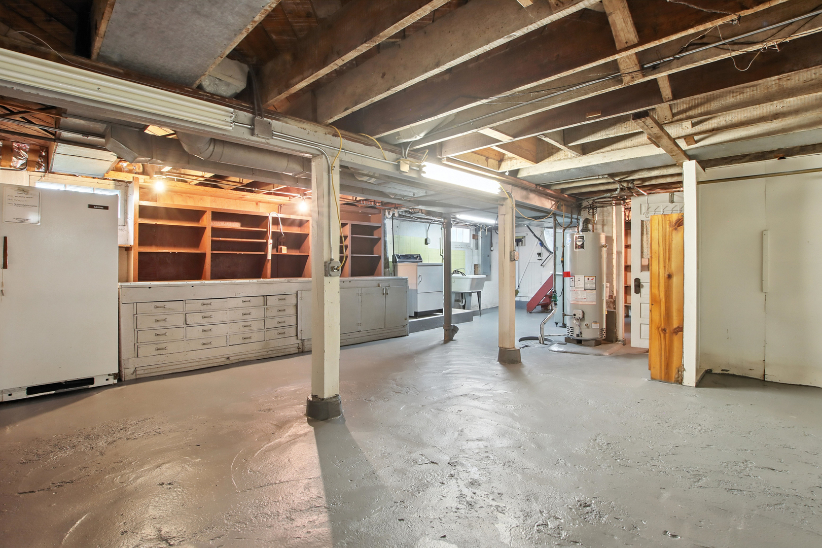 907 W Grove Avenue, Waukegan, IL 60085
