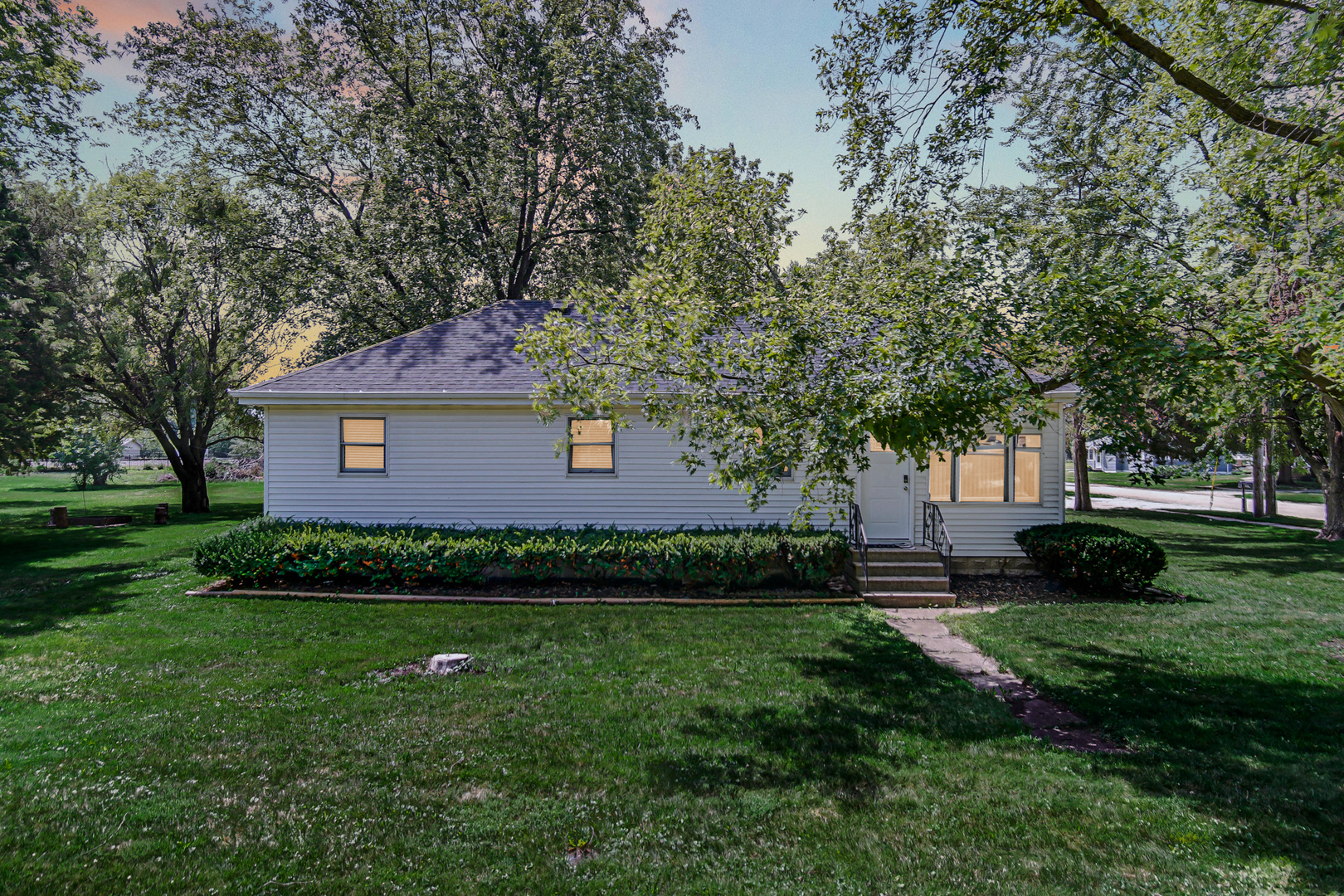 318 W Main Street, Gardner, IL 60424