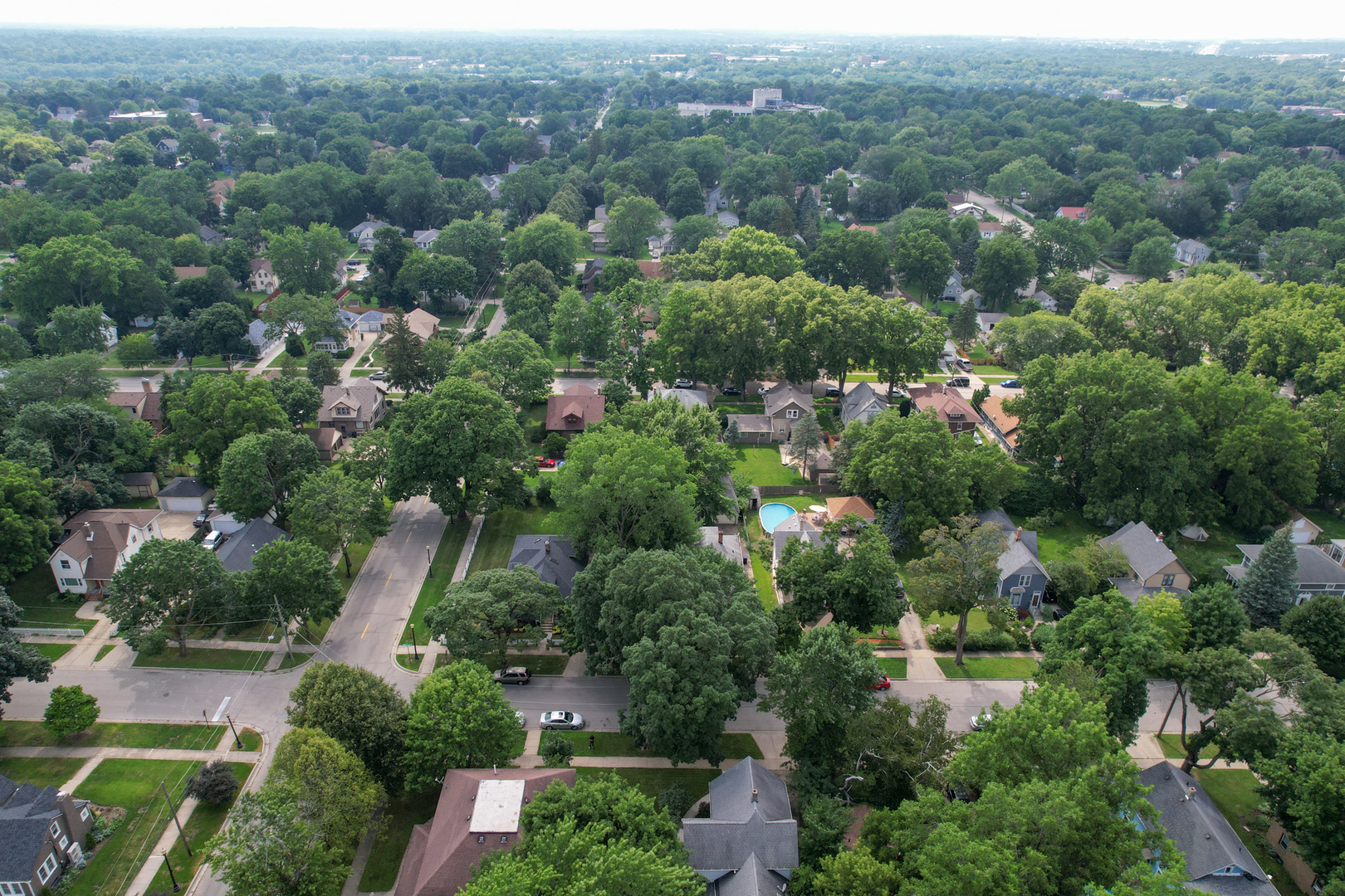 909 BELLEVUE Avenue, Elgin, IL 60120