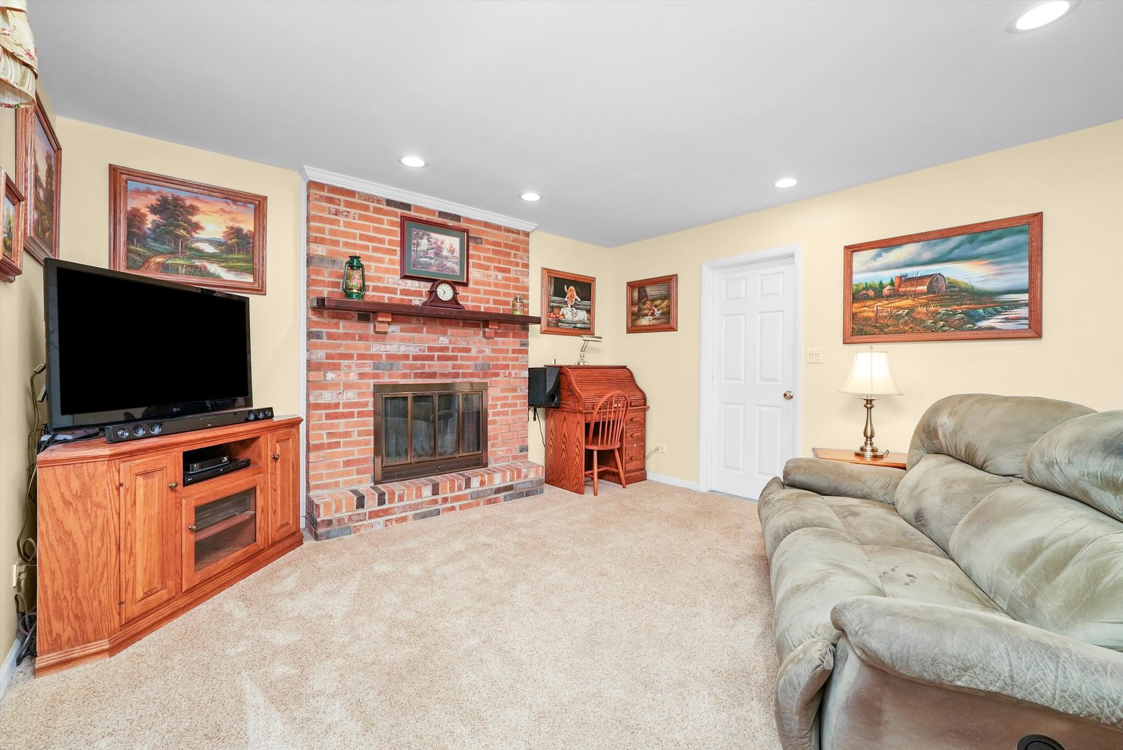 5119 N Ridgeway Road, Ringwood, IL 60072