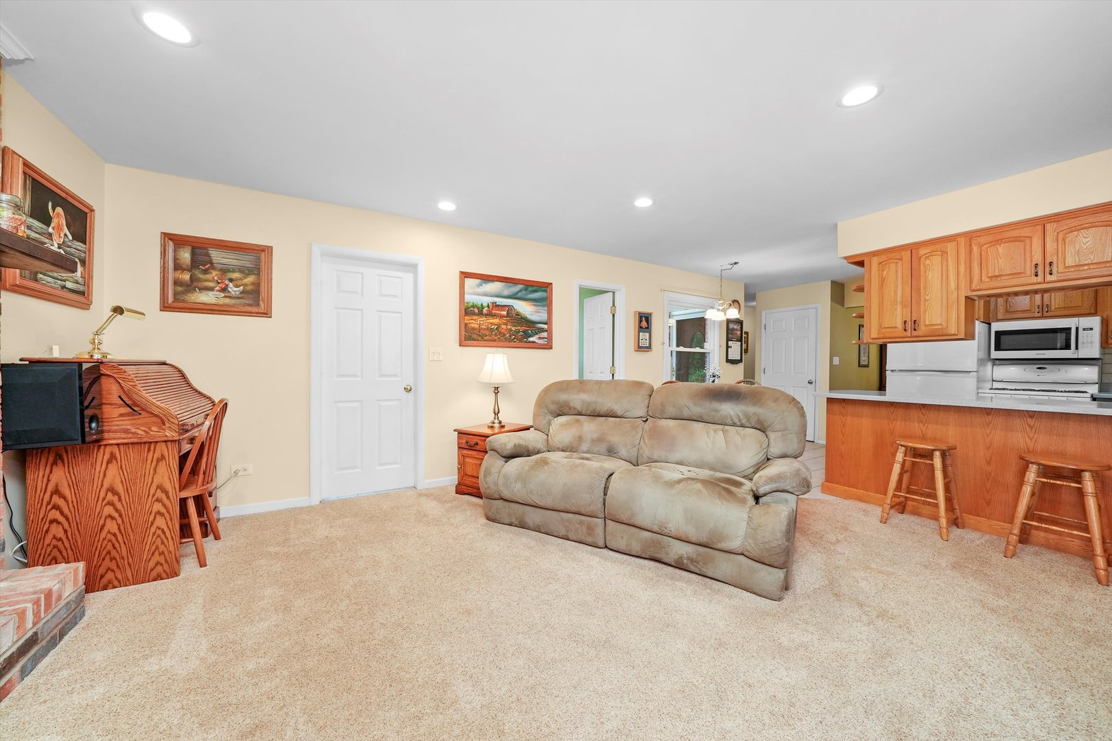5119 N Ridgeway Road, Ringwood, IL 60072