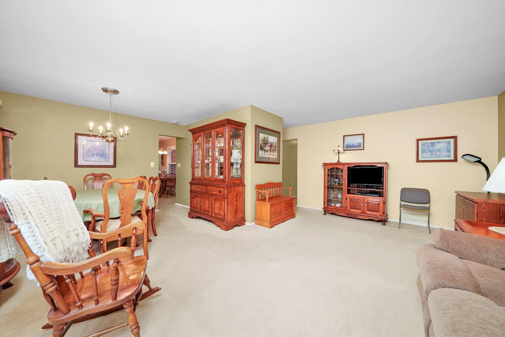 5119 N Ridgeway Road, Ringwood, IL 60072