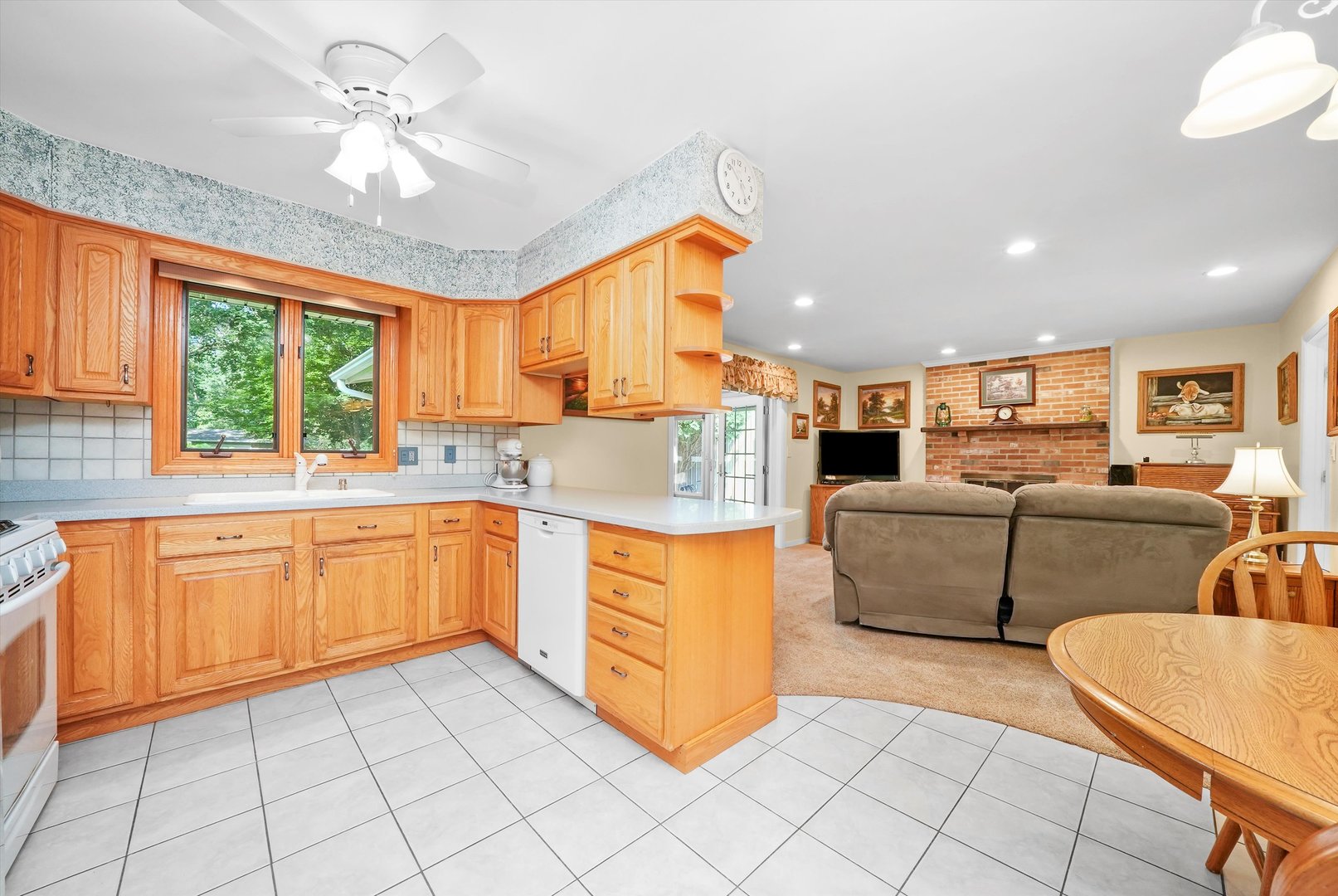 5119 N Ridgeway Road, Ringwood, IL 60072