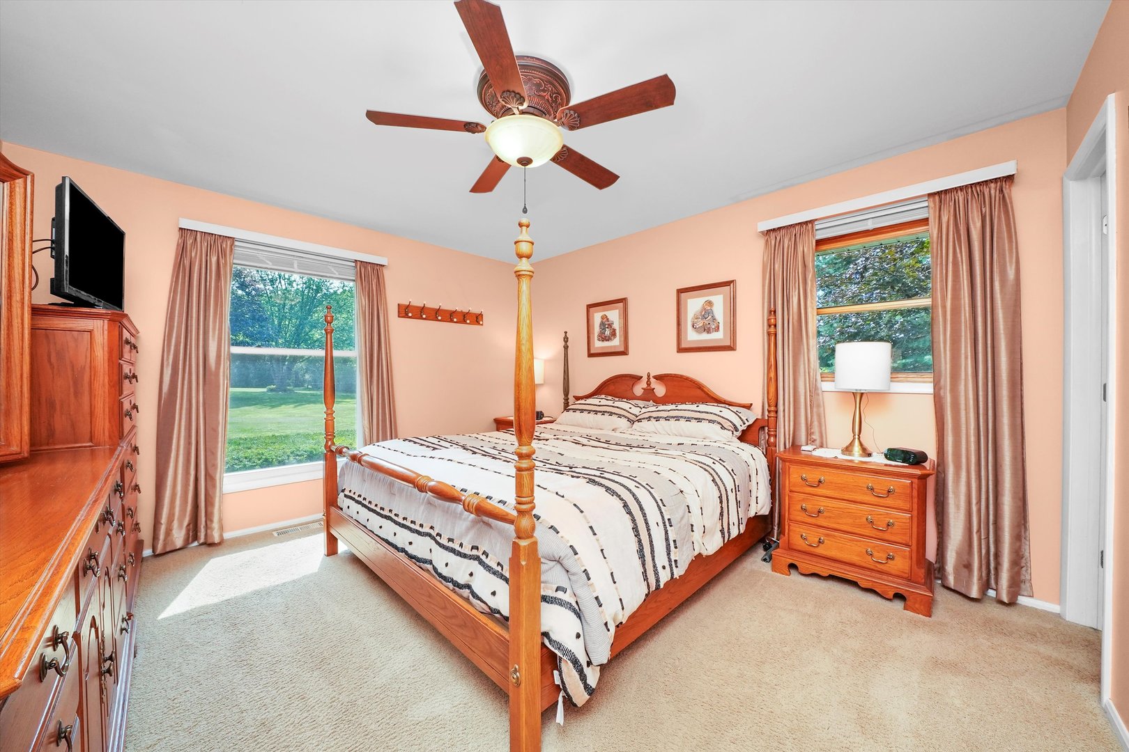 5119 N Ridgeway Road, Ringwood, IL 60072