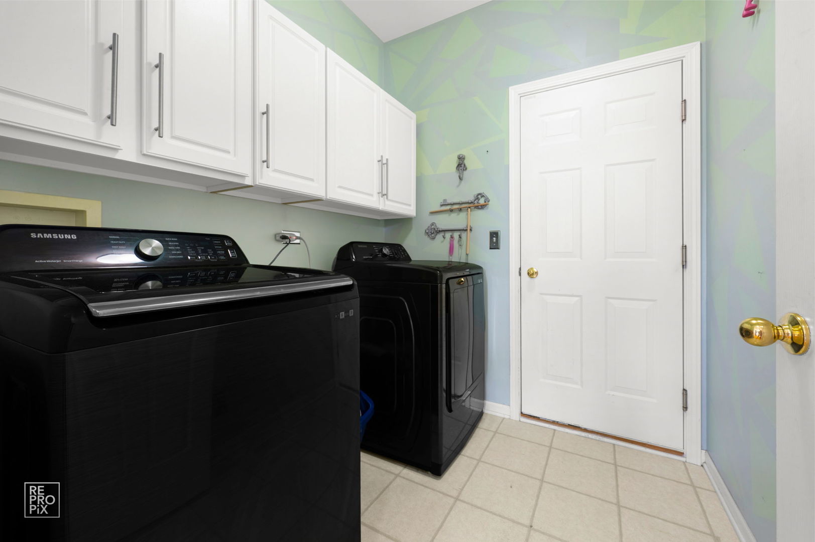 1558 Fox Sedge Trail, Woodstock, IL 60098