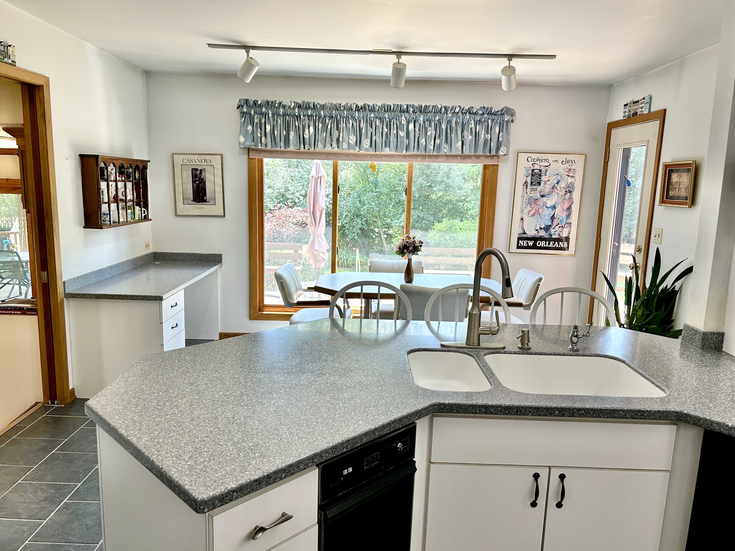22W305 Mccarron Road, Glen Ellyn, IL 60137