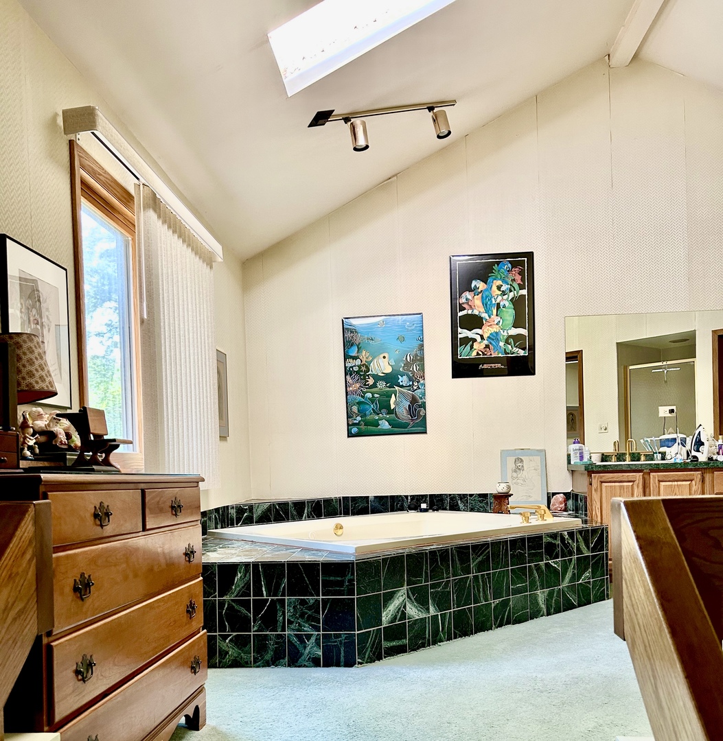 22W305 Mccarron Road, Glen Ellyn, IL 60137