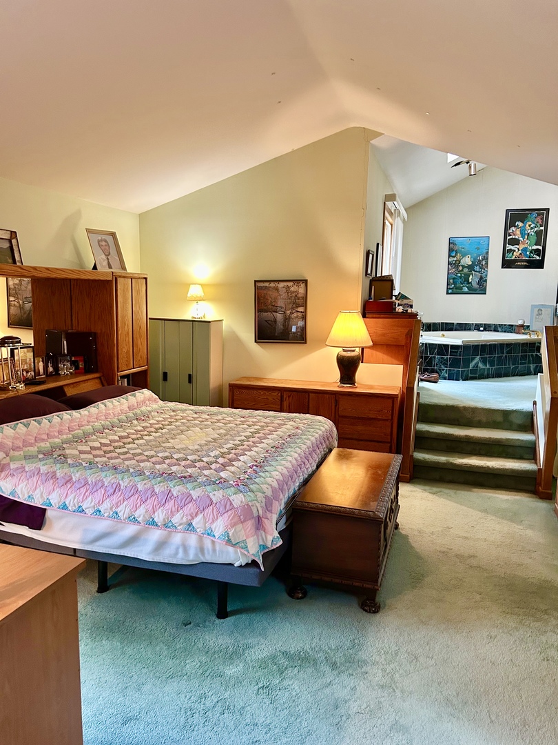 22W305 Mccarron Road, Glen Ellyn, IL 60137