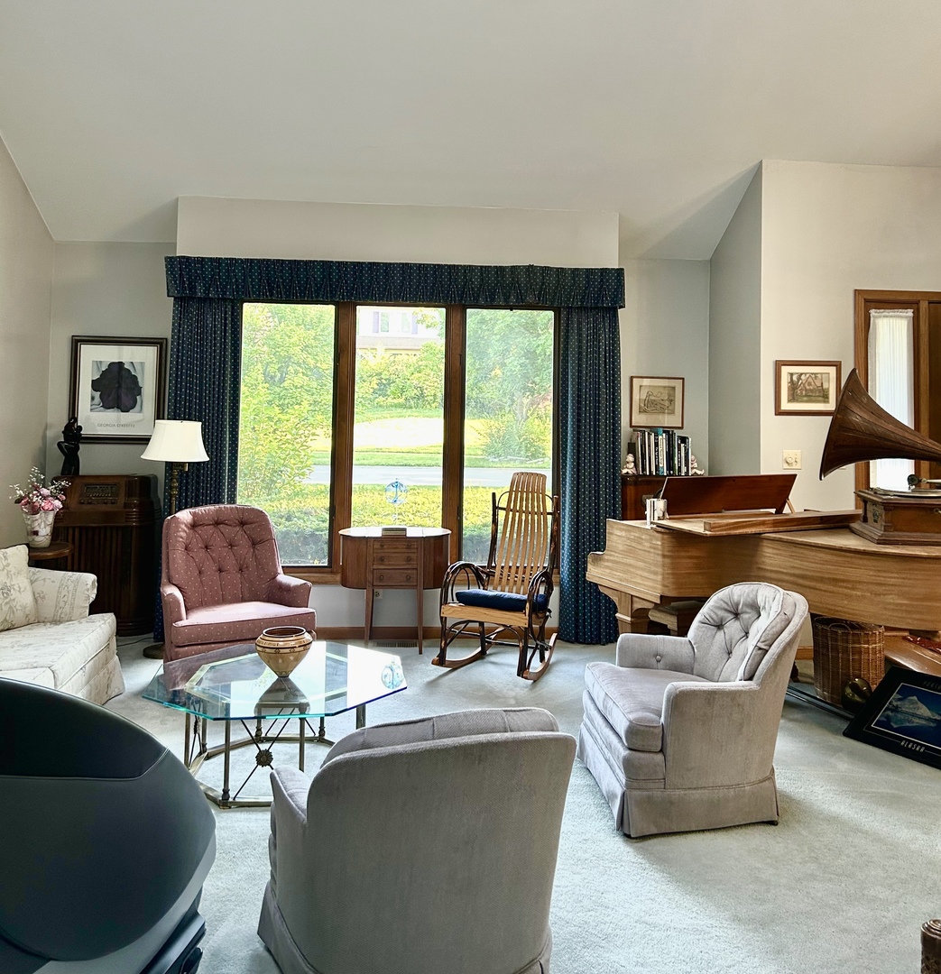 22W305 Mccarron Road, Glen Ellyn, IL 60137