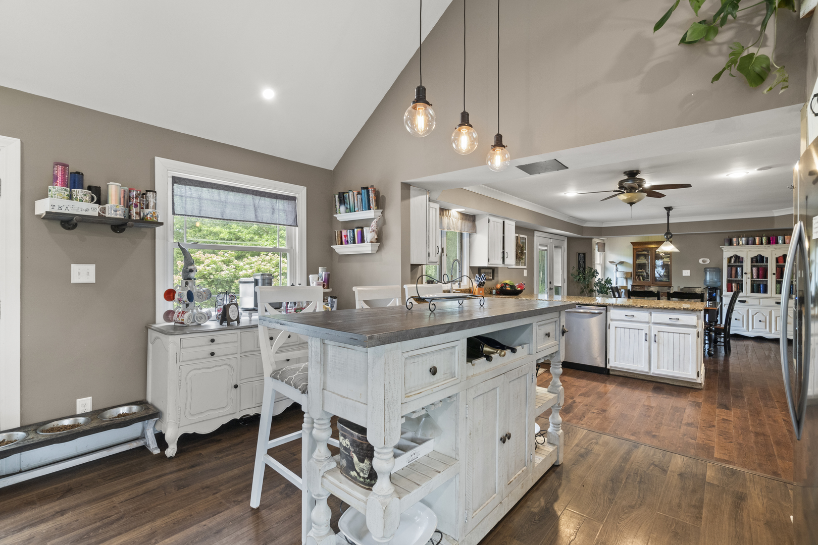 25726 S BLACKBERRY Lane, Channahon, IL 60410