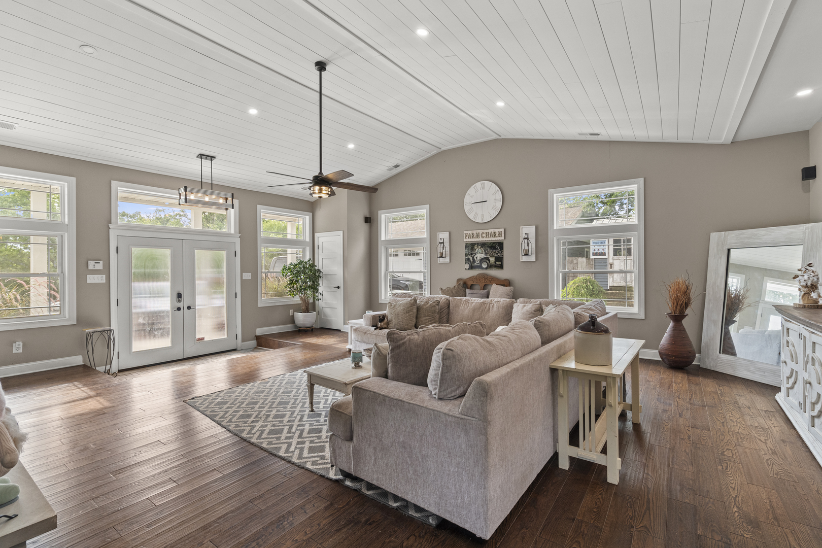 25726 S BLACKBERRY Lane, Channahon, IL 60410