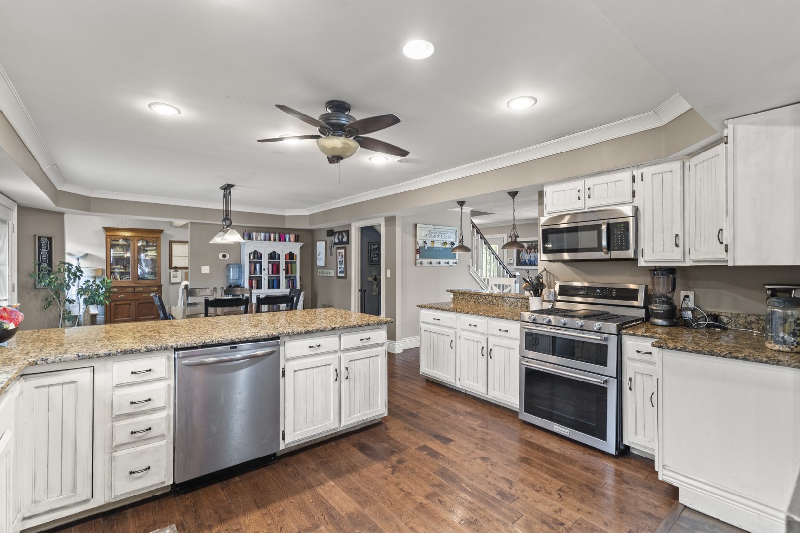 25726 S BLACKBERRY Lane, Channahon, IL 60410