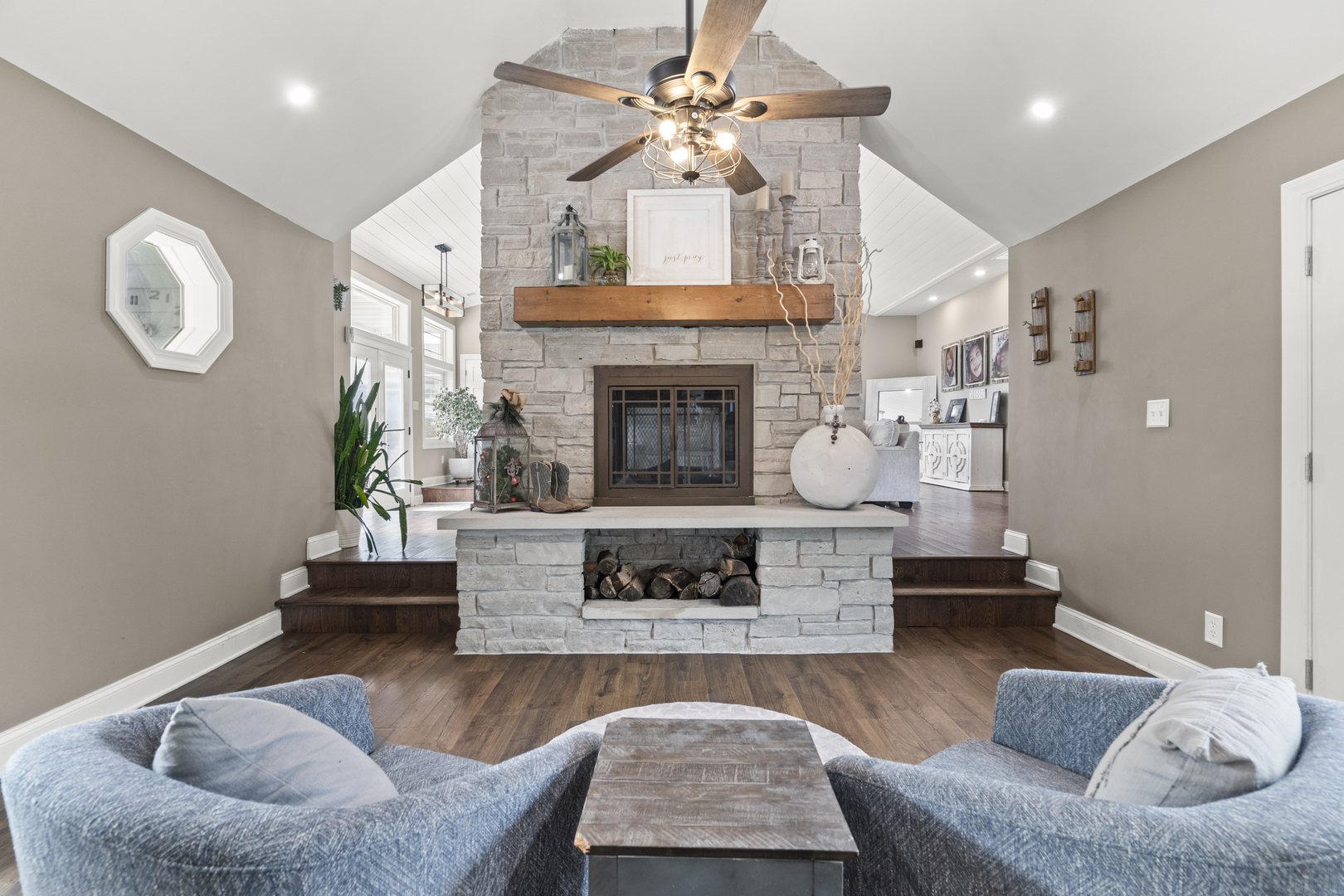 25726 S BLACKBERRY Lane, Channahon, IL 60410