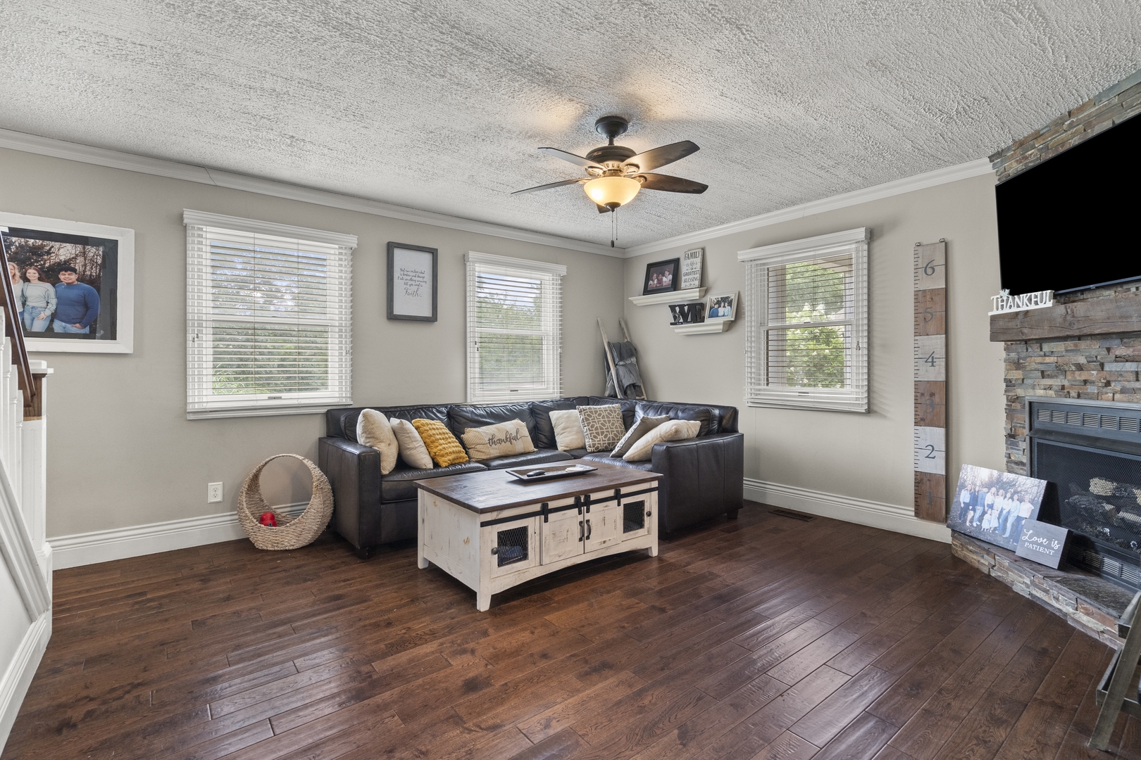 25726 S BLACKBERRY Lane, Channahon, IL 60410