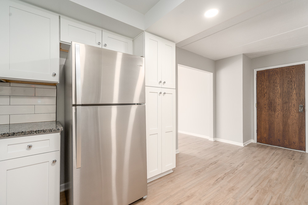 21 S Waiola Avenue #8, La Grange, IL 60525
