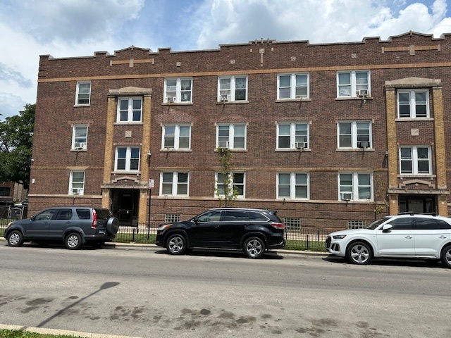 4056 W Dickens Avenue #1C, Chicago, IL 60639