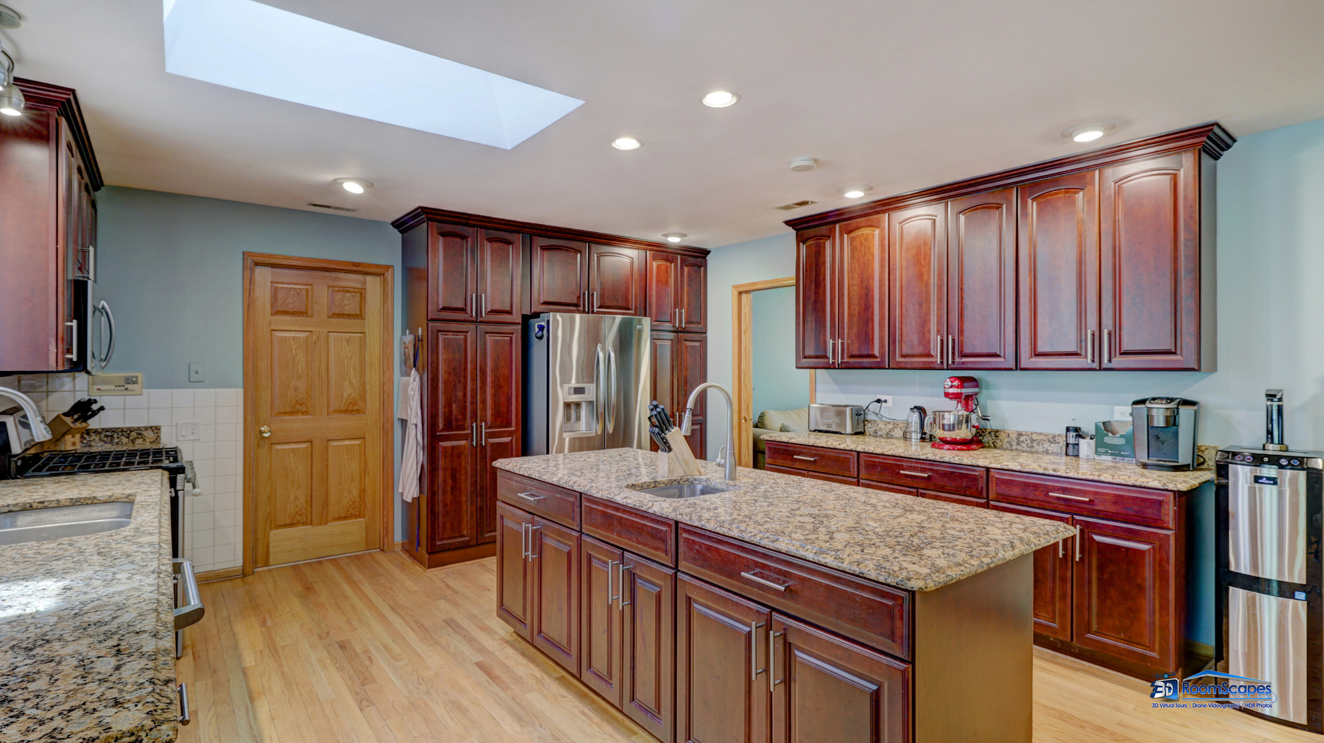 2226 Shannondale Road, Green Oaks, IL 60048