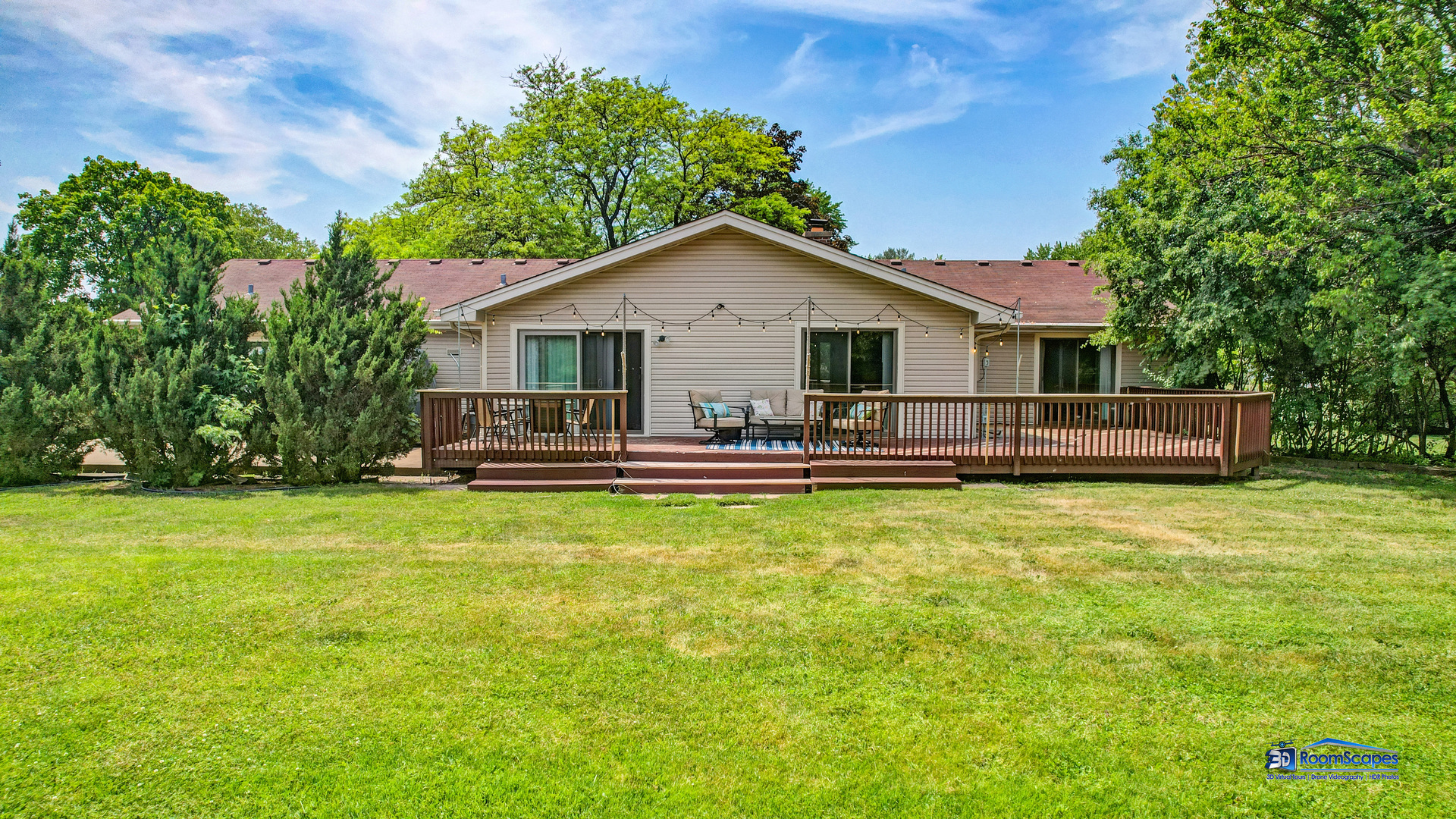 2226 Shannondale Road, Green Oaks, IL 60048