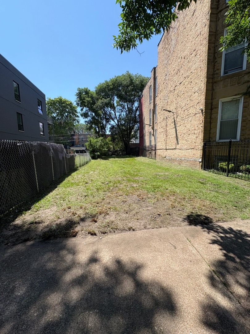 4344 S Berkeley Avenue, Chicago, IL 60653