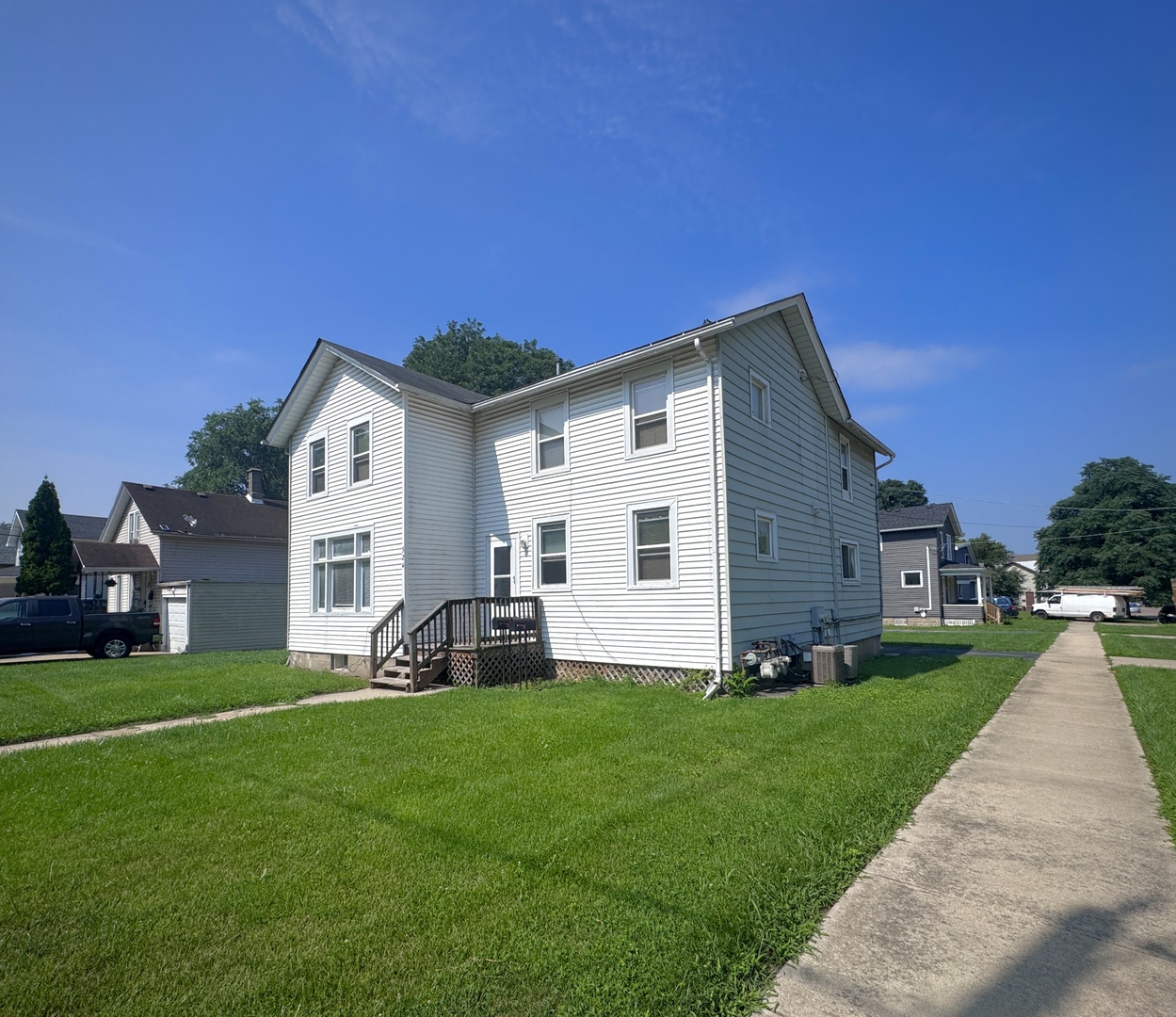 324 N Union Street, Aurora, IL 60505