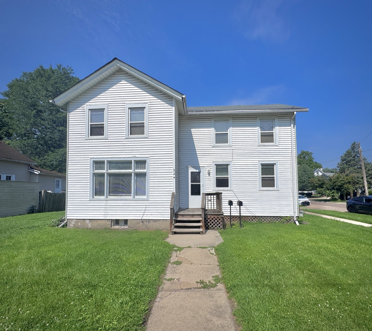 324 N Union Street, Aurora, IL 60505