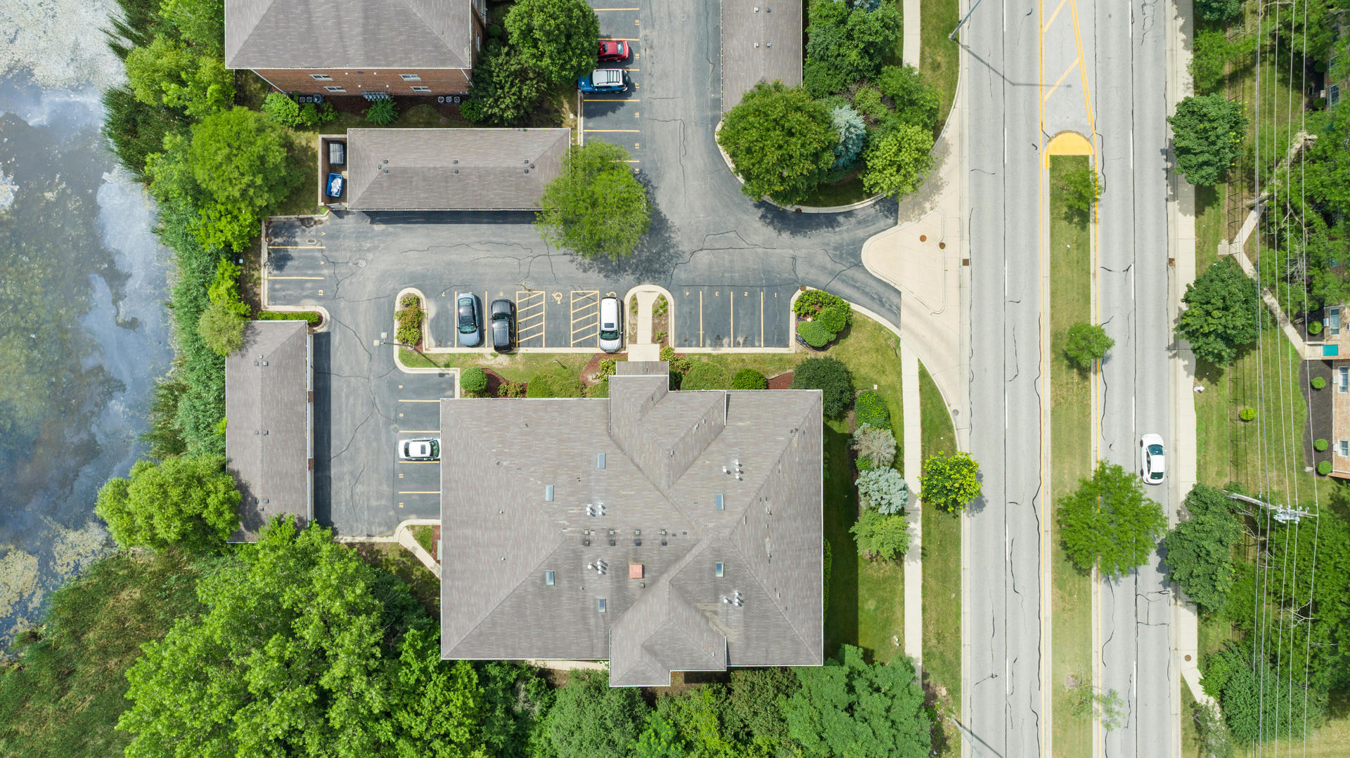 941 N Swift Road #201, Addison, IL 60101