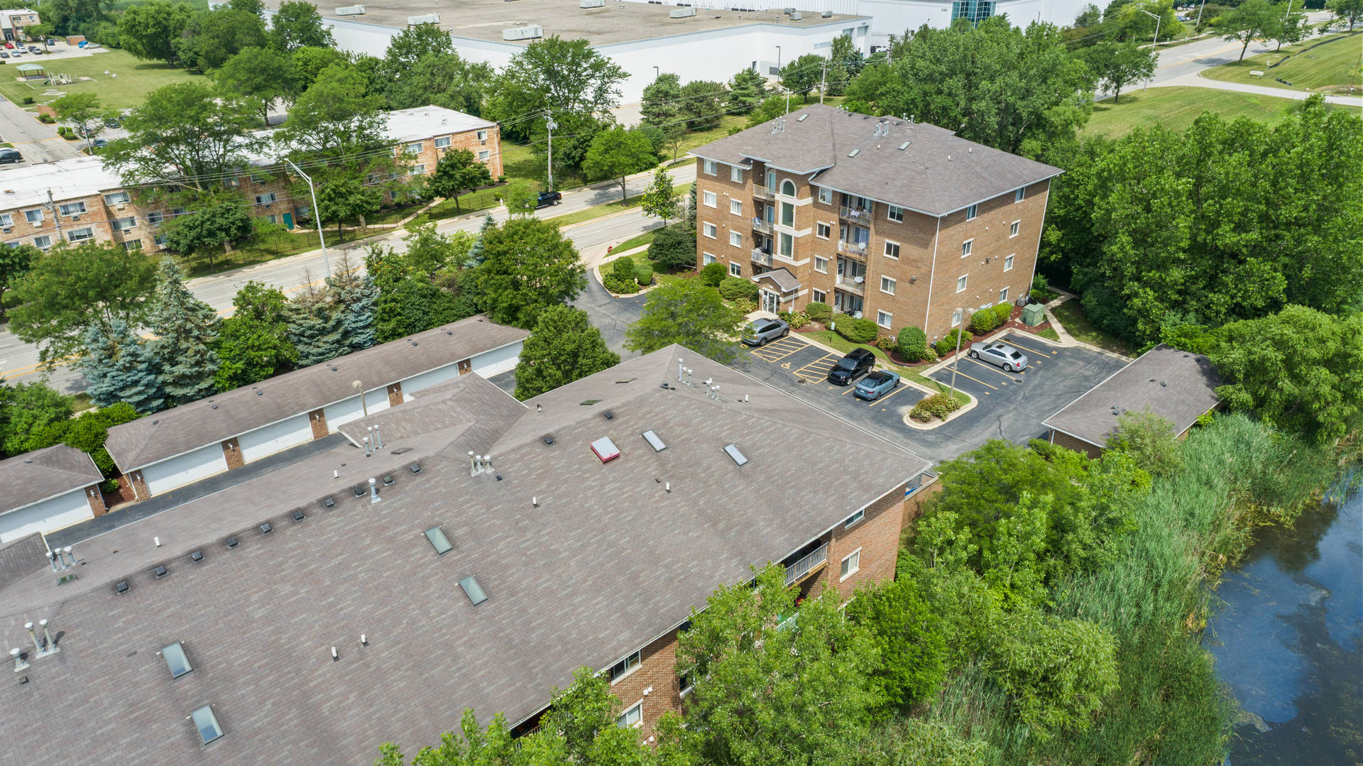 941 N Swift Road #201, Addison, IL 60101