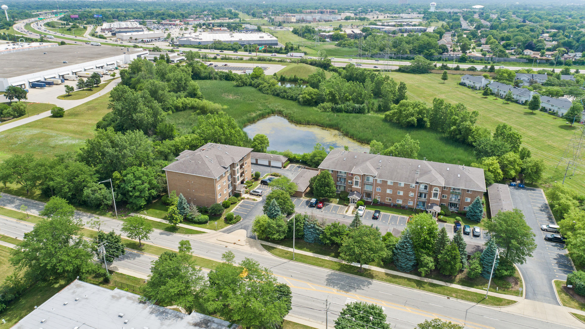 941 N Swift Road #201, Addison, IL 60101