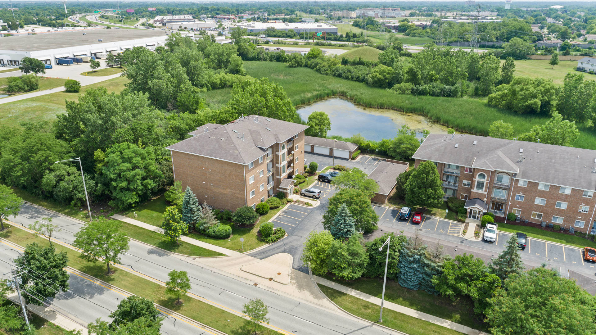 941 N Swift Road #201, Addison, IL 60101