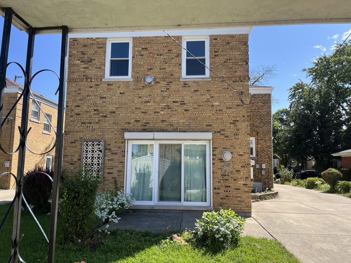 2222 S 15th Avenue, North Riverside, IL 60546
