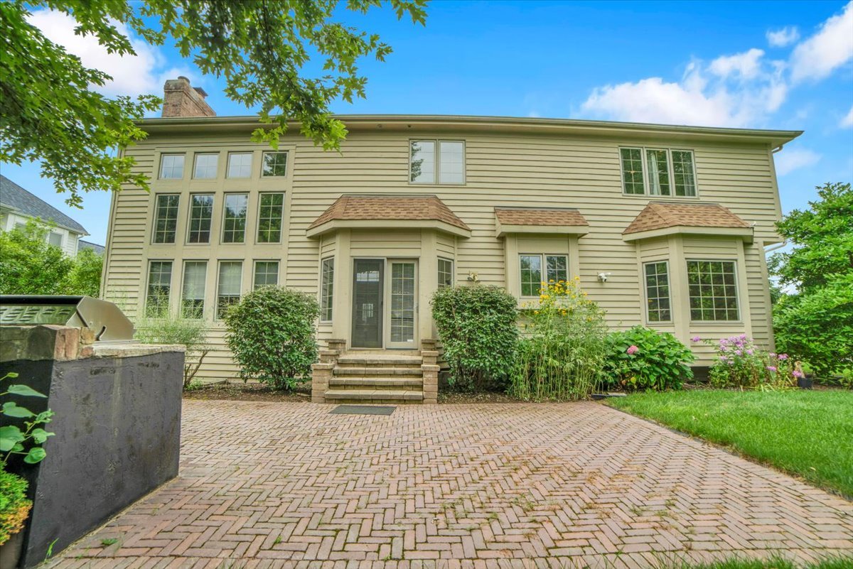 2227 Spartina Road, Naperville, IL 60564