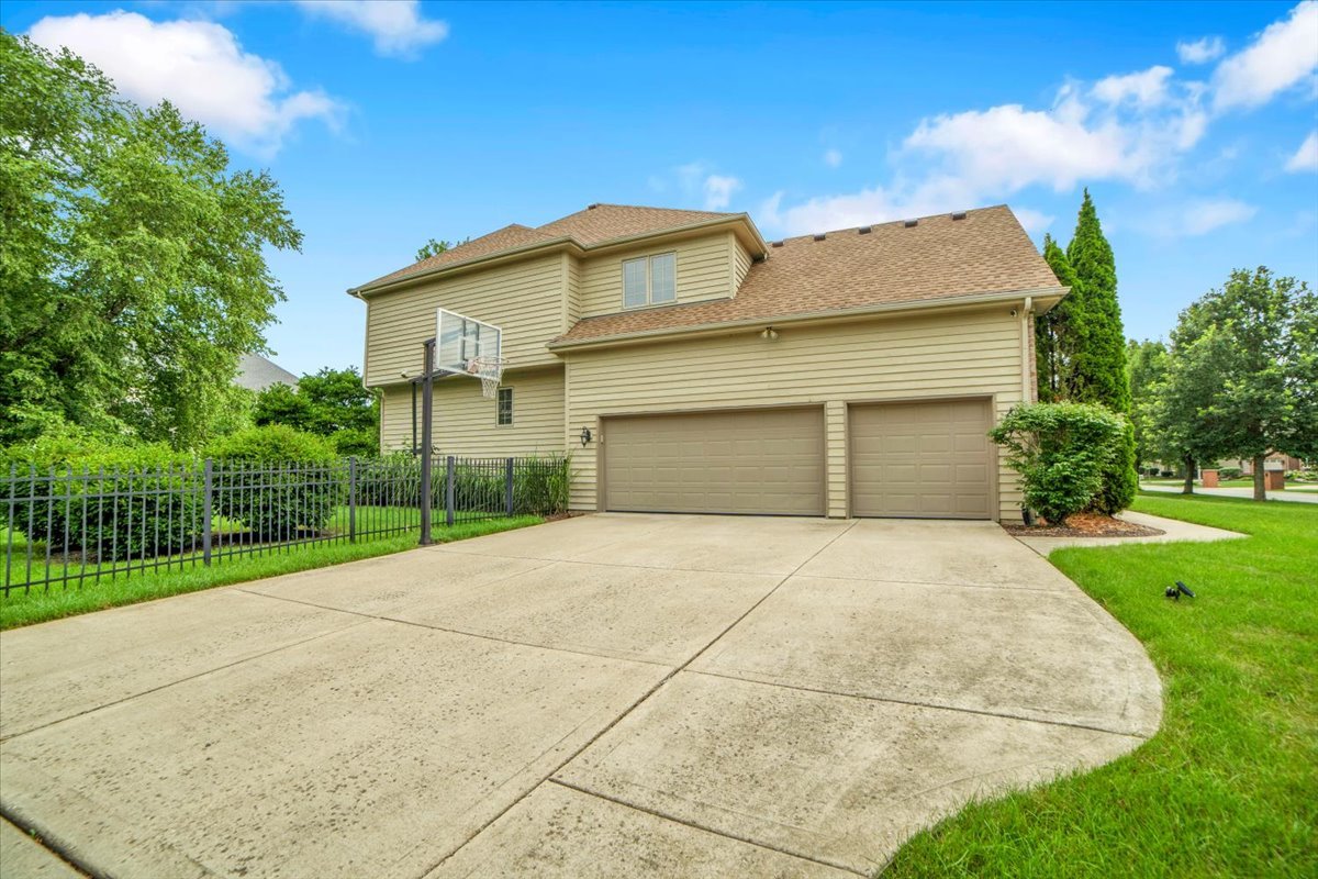 2227 Spartina Road, Naperville, IL 60564
