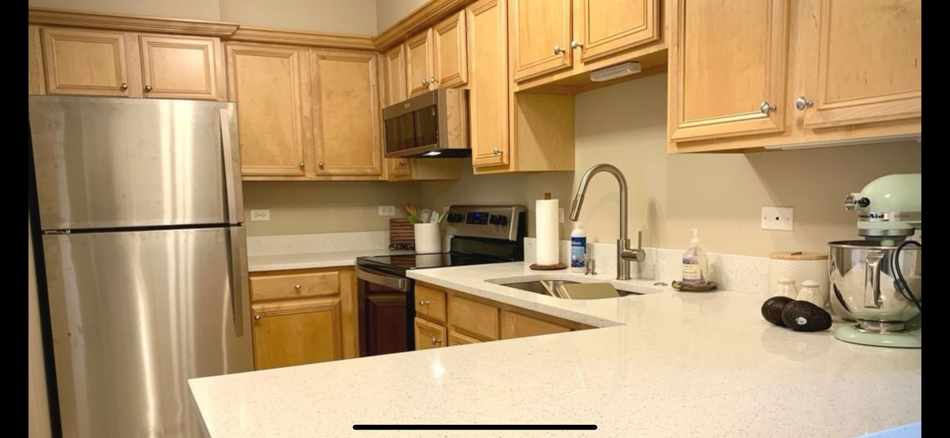 1635 N Milwaukee Avenue #403, Libertyville, IL 60048