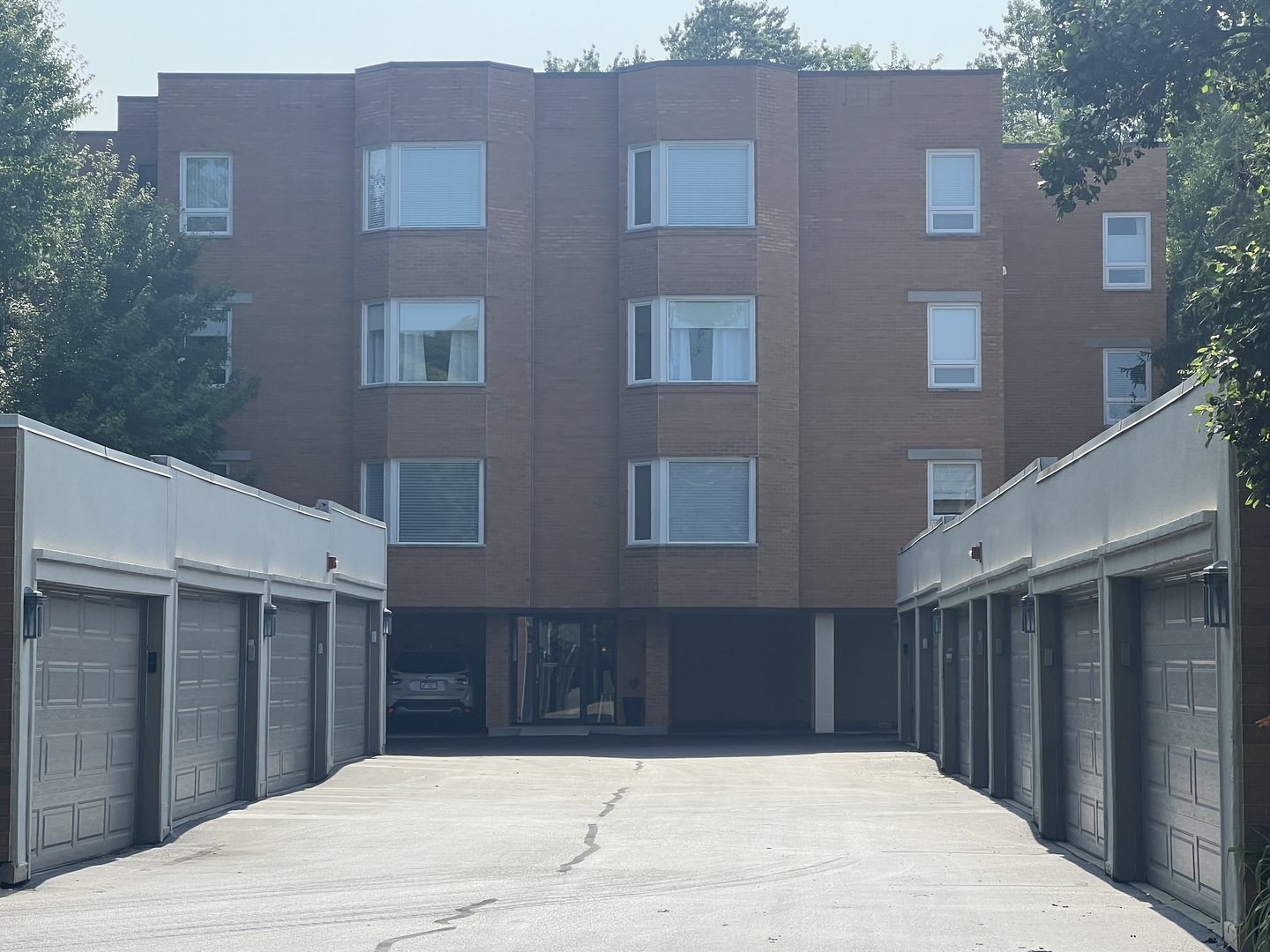 1635 N Milwaukee Avenue #403, Libertyville, IL 60048