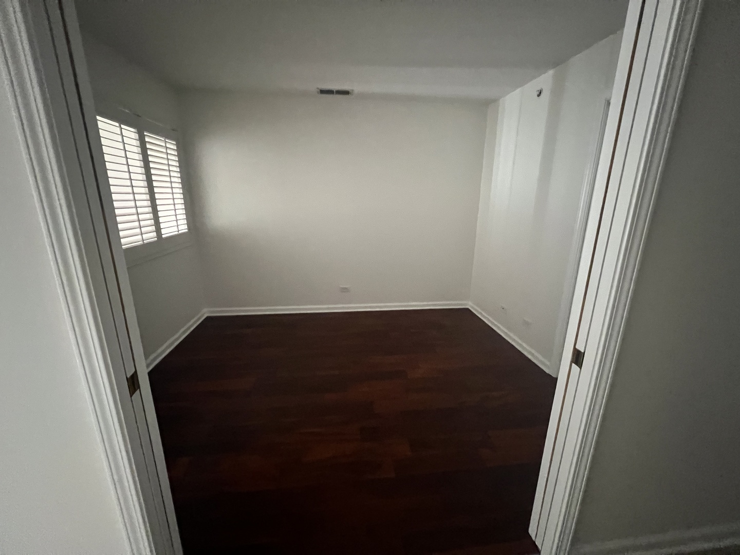 1635 N Milwaukee Avenue #403, Libertyville, IL 60048