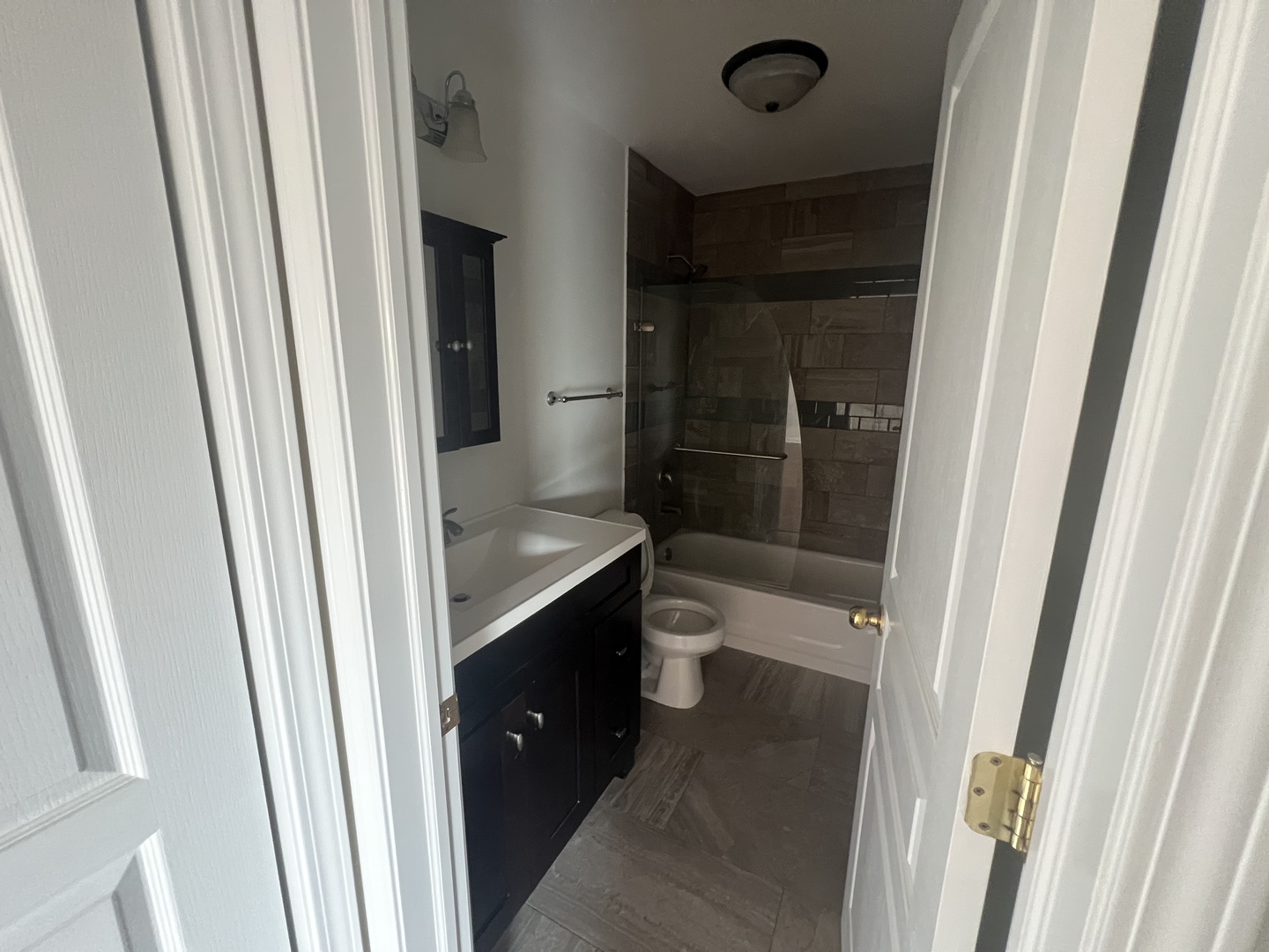 1635 N Milwaukee Avenue #403, Libertyville, IL 60048