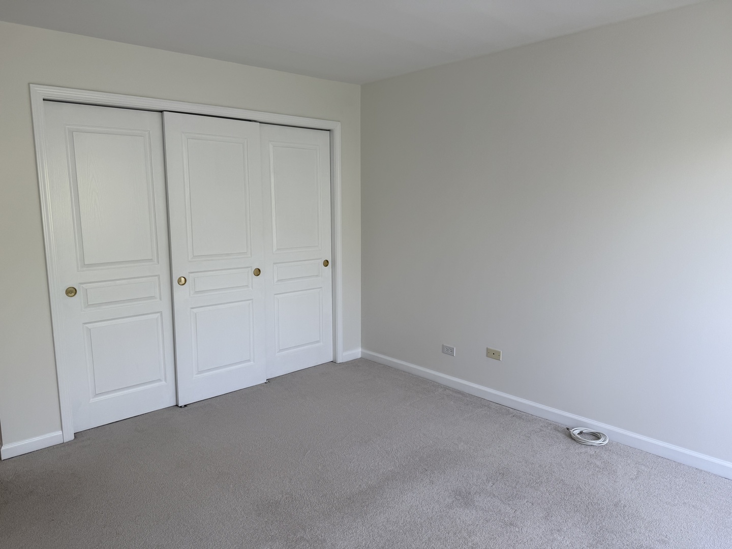 1635 N Milwaukee Avenue #403, Libertyville, IL 60048