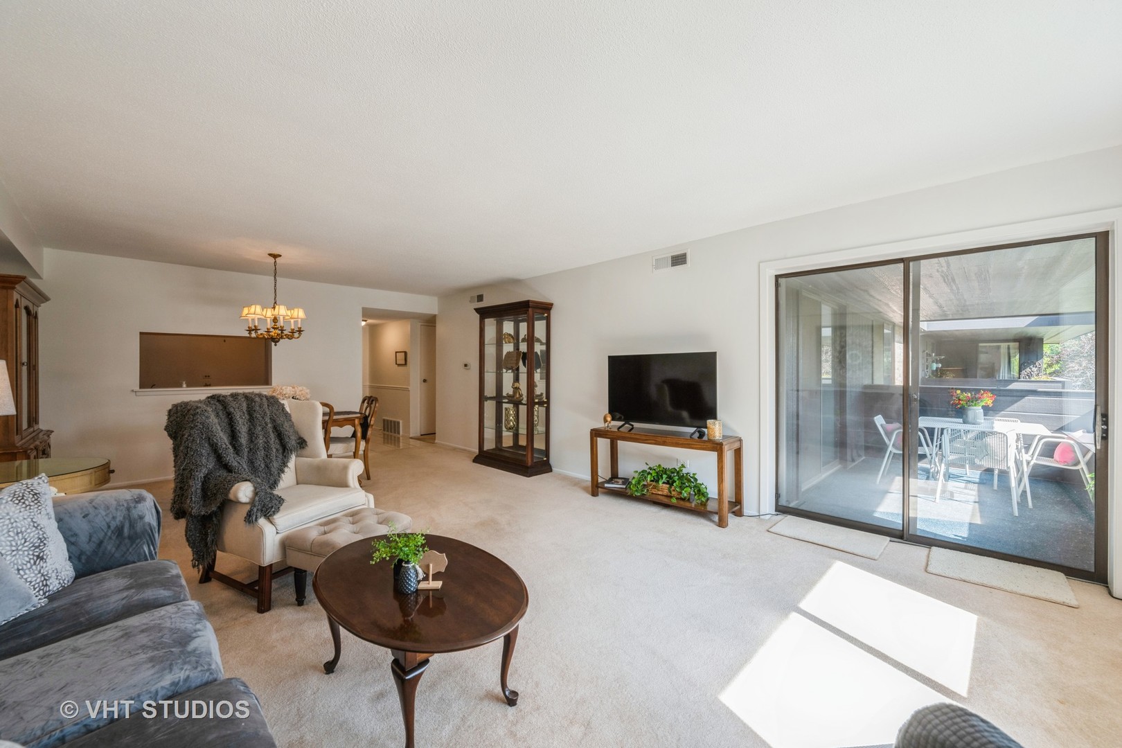 1295 N Sterling Avenue #211, Palatine, IL 60067