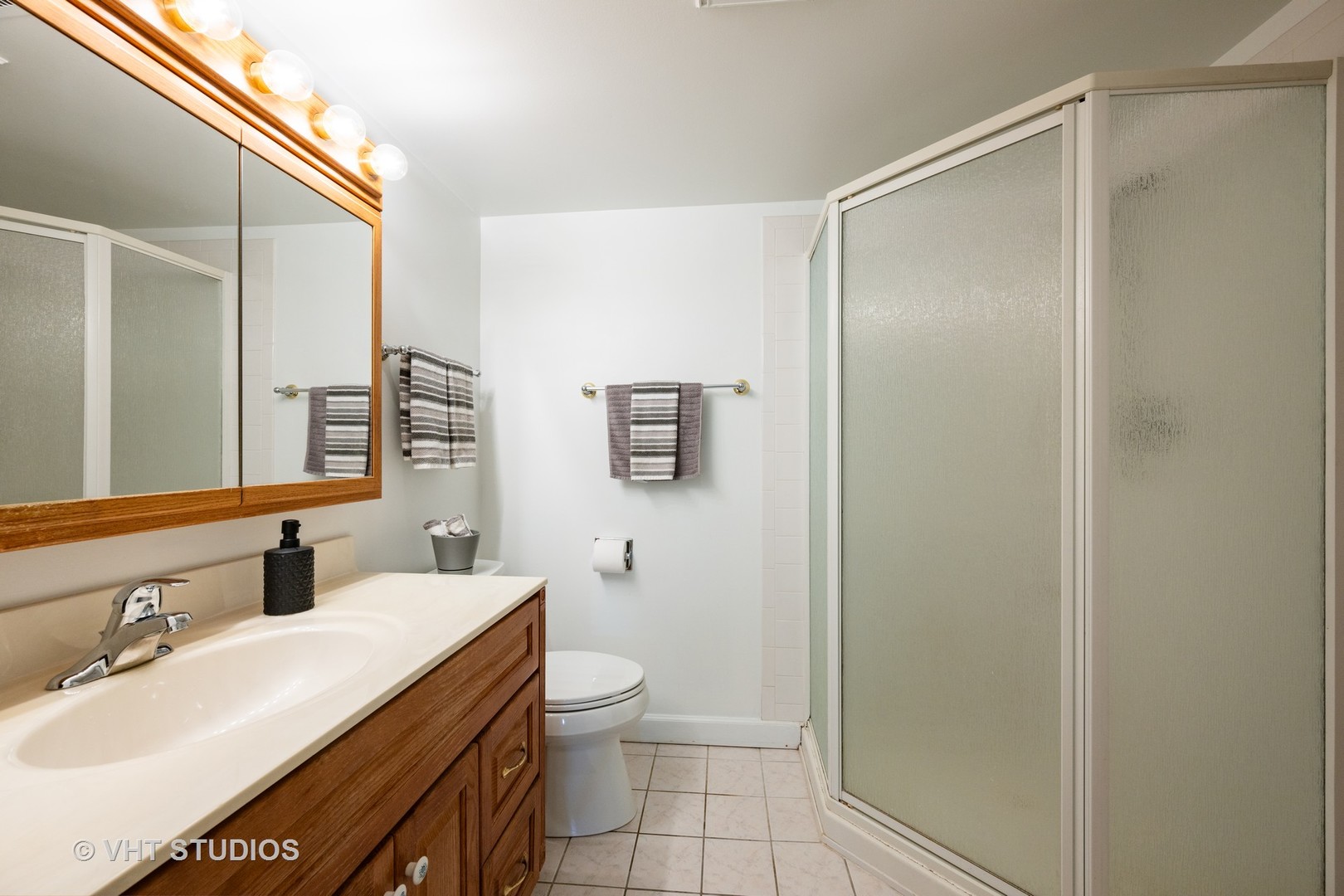 1295 N Sterling Avenue #211, Palatine, IL 60067