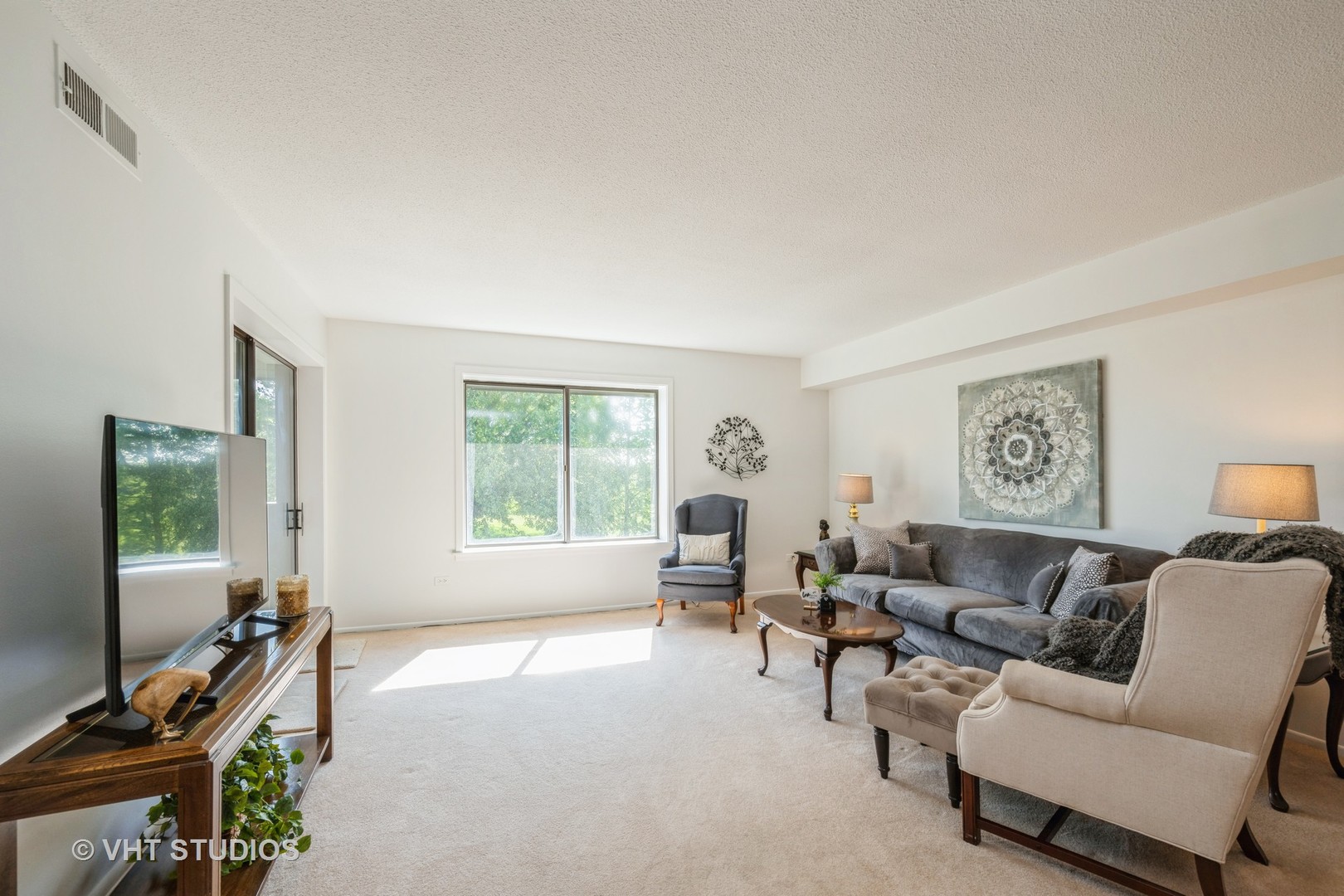 1295 N Sterling Avenue #211, Palatine, IL 60067