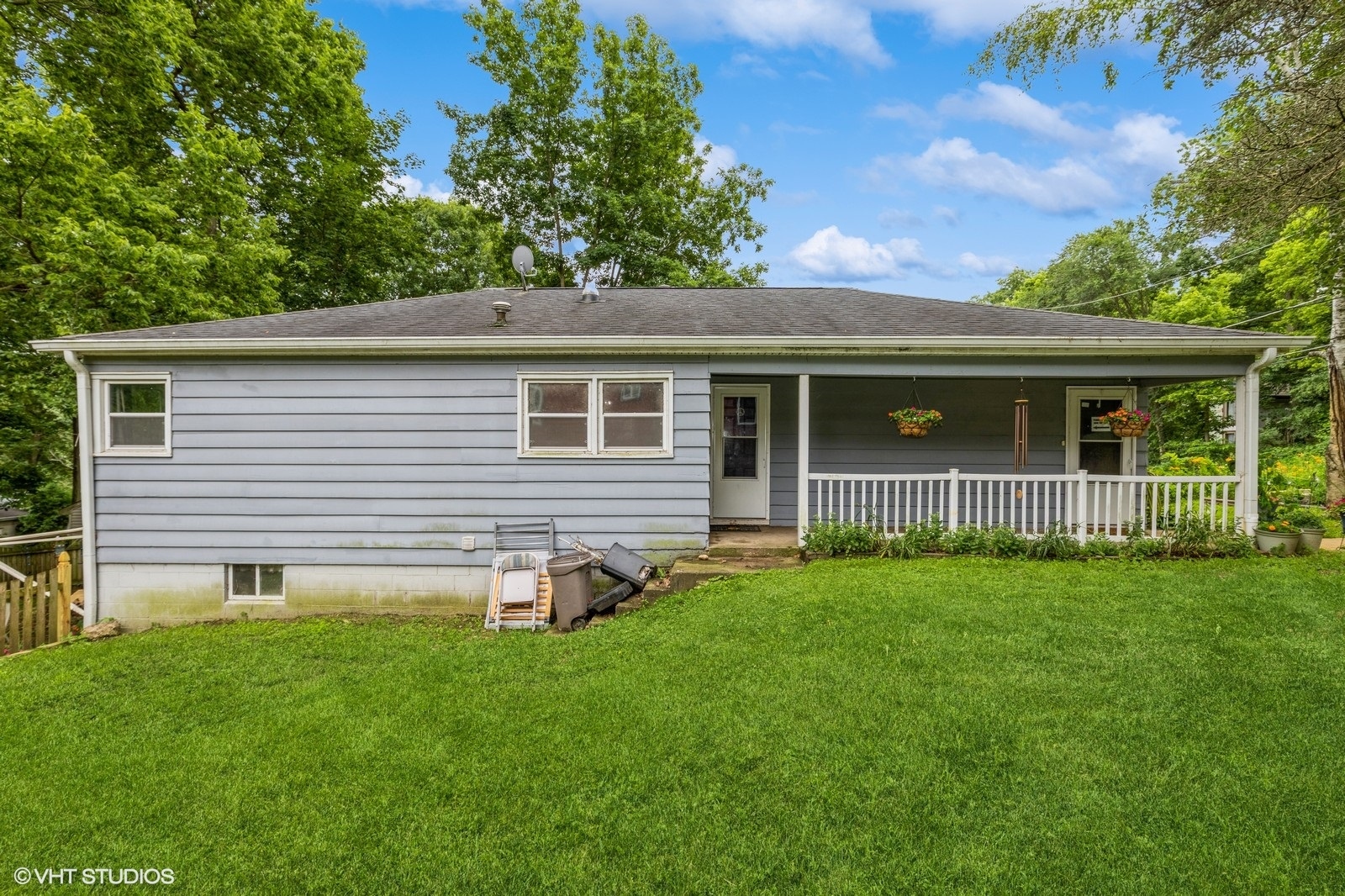 38425 N 3rd Avenue, Spring Grove, IL 60081