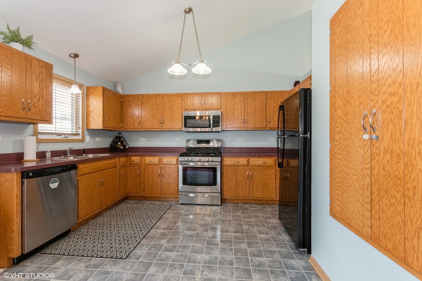 6905 Cornwall Drive, Joliet, IL 60431