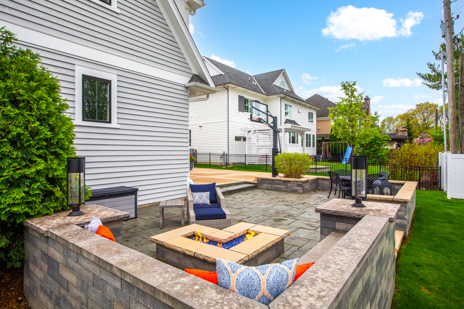 33 N Fremont Street, Naperville, IL 60540