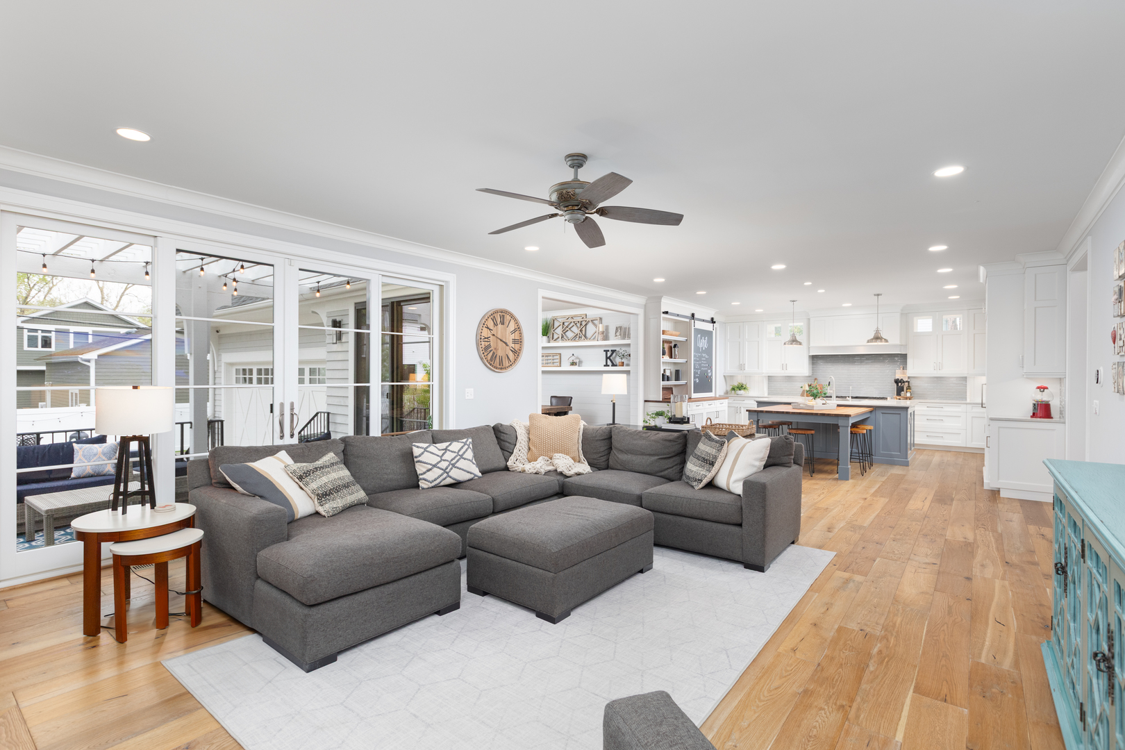 33 N Fremont Street, Naperville, IL 60540